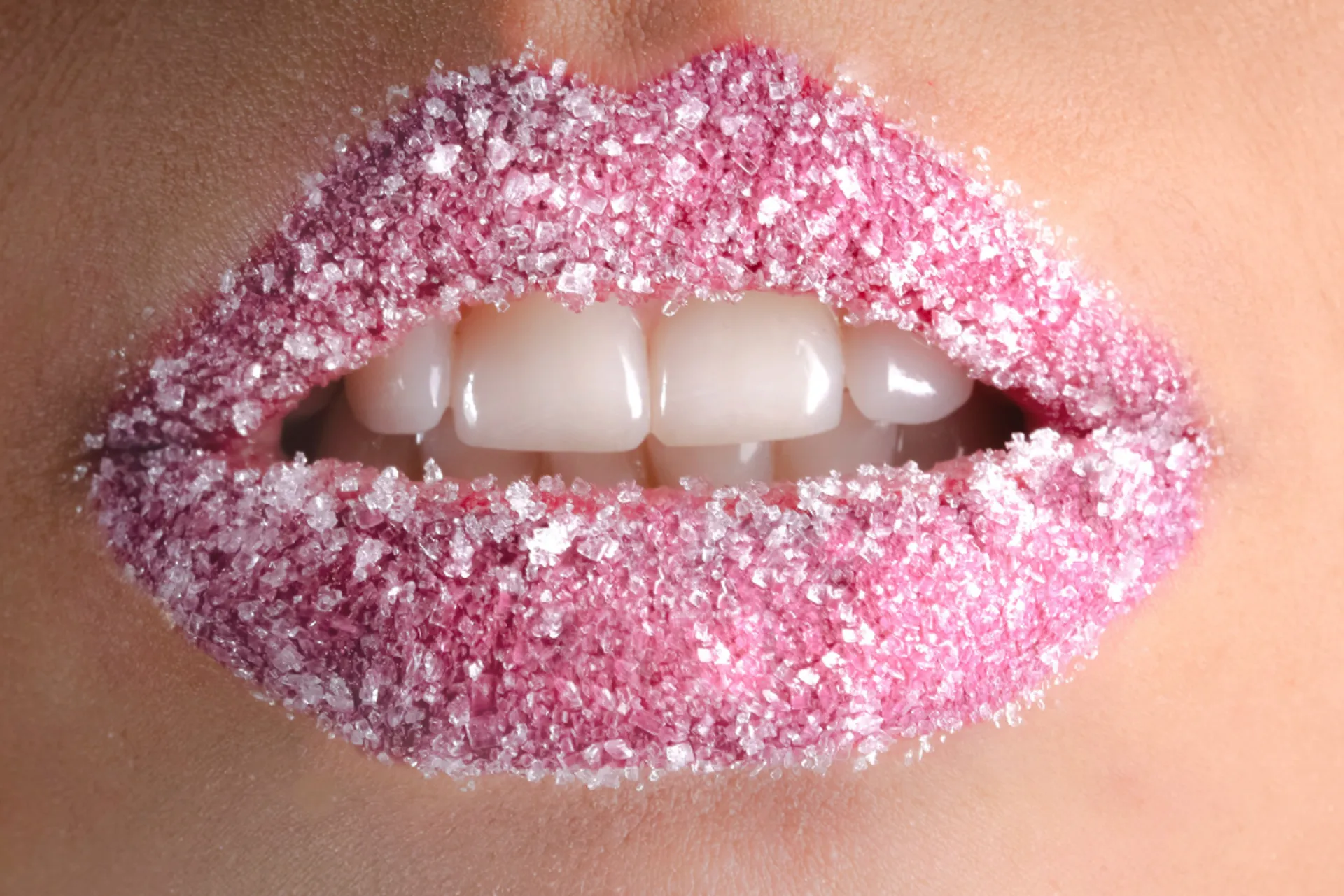 6 Cara Pakai Matte Lipstick Agar Bibir Nggak Terasa Kering