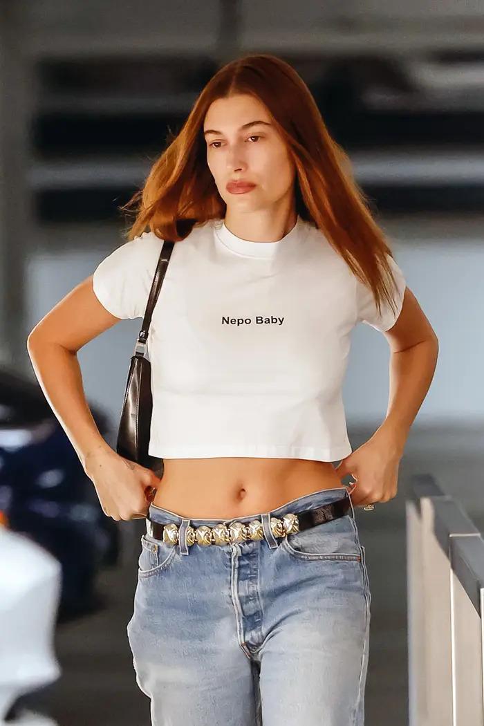 5 Barang Wajib untuk OOTD Y2K yang Kekinian, Gen-Z Merapat!