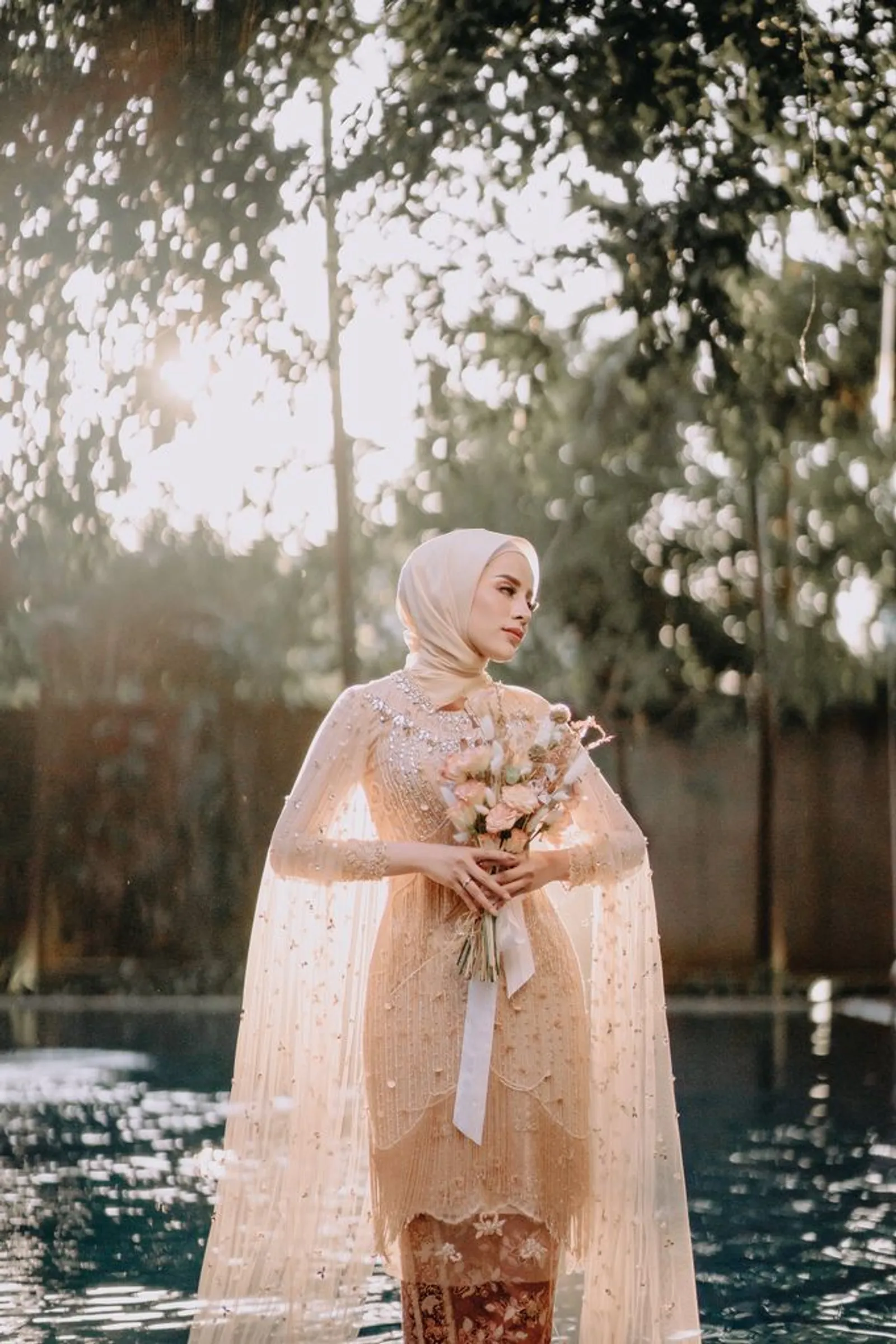 Inspirasi Model Kebaya Lamaran Hijab Modern