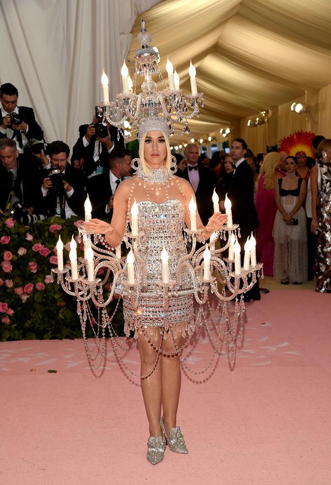 Karya Paling Ikonik Jeremy Scott Selama 10 Tahun di Moschino
