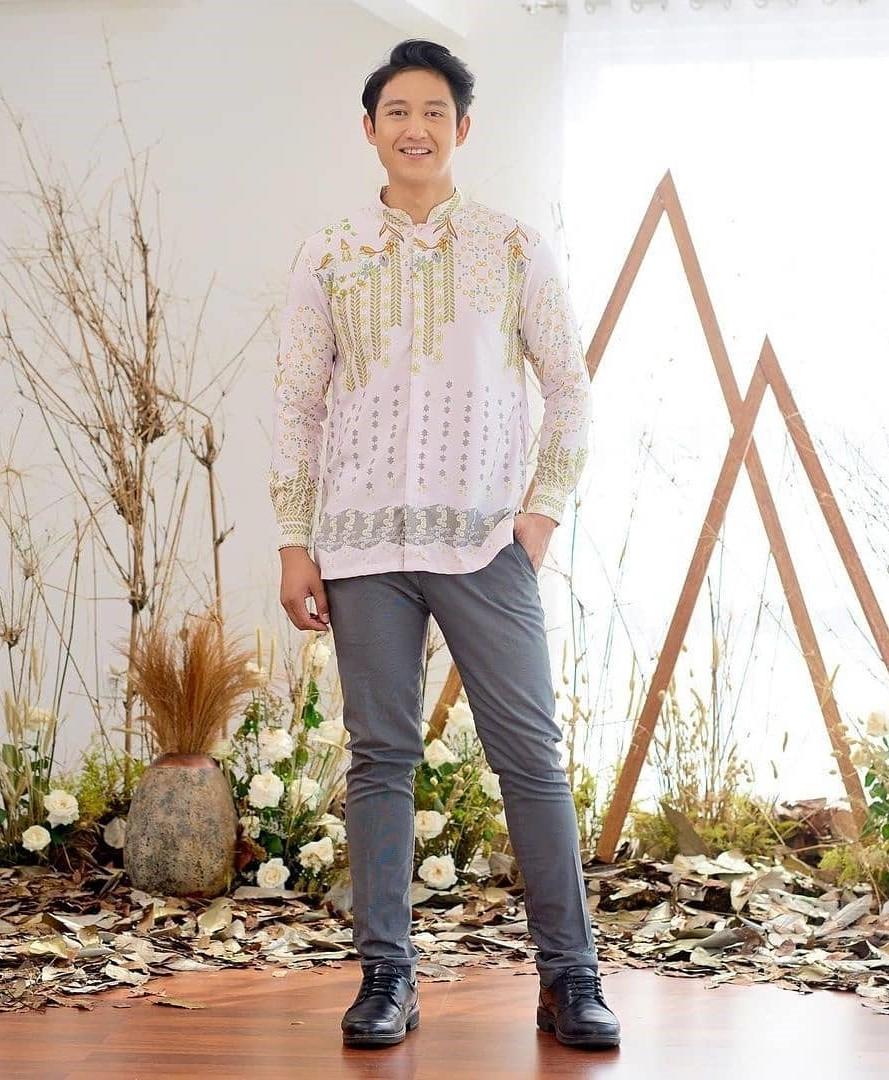 10 Outfit Lebaran Laki-Laki Terbaru 2023, Modern dan Keren!