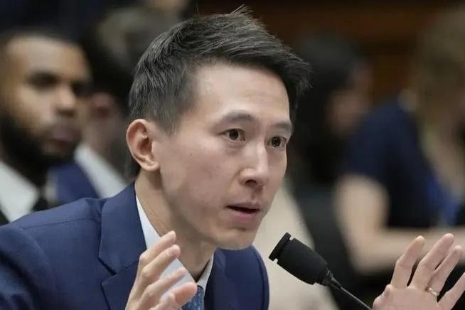 Perjuangkan TikTok yang Akan Diboikot di AS, ini Profil Shou Zi Chew