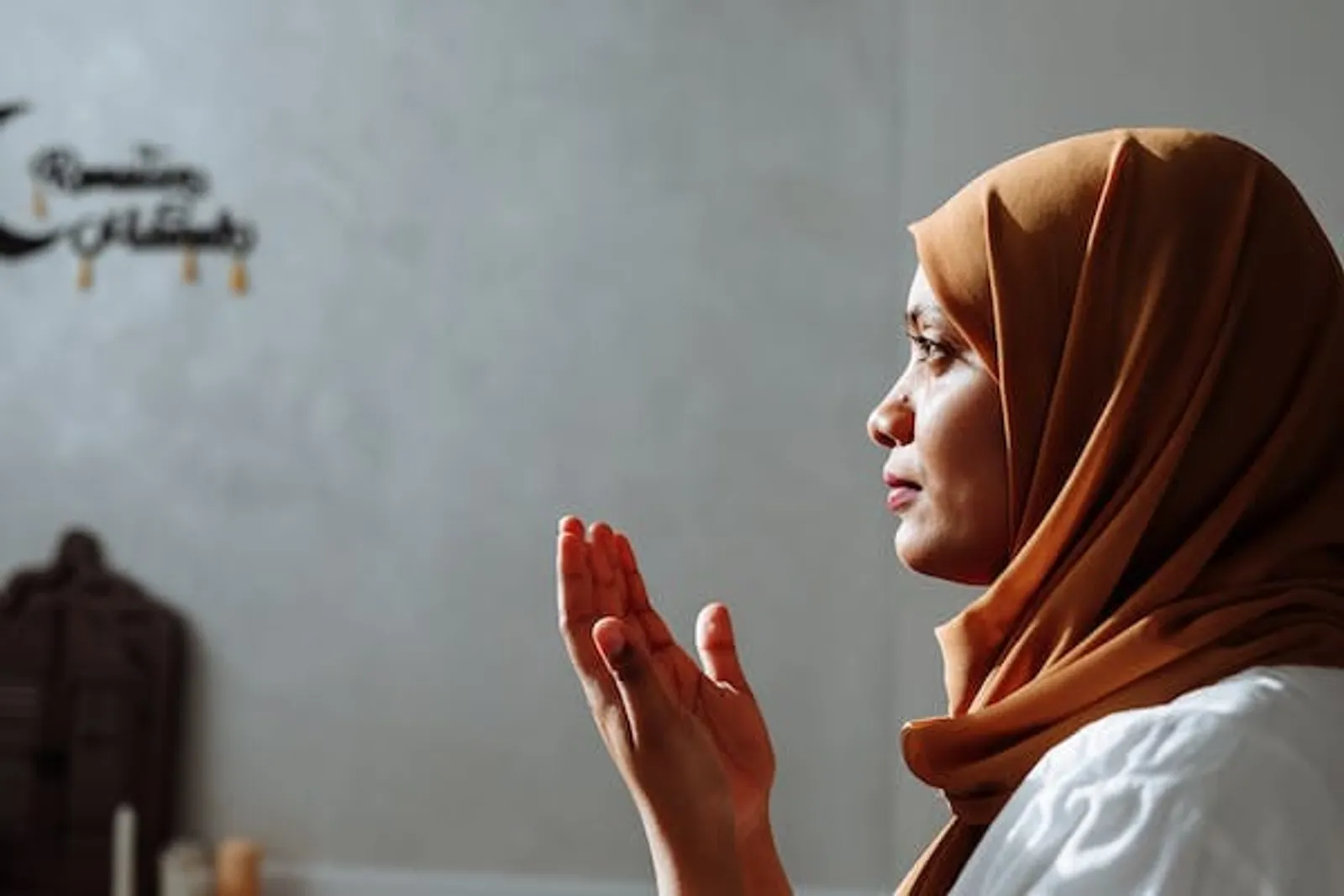 10 Keutamaan Bulan Ramadan Lengkap Doa Mustajab