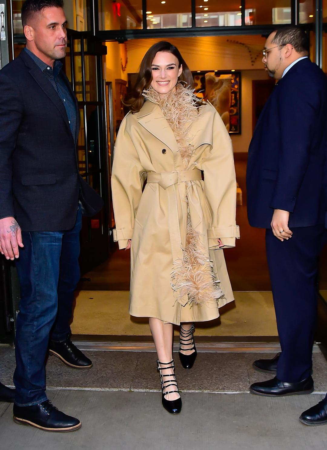 7 Gaya Keira Knightley saat Promosi Film 'Boston Strangler'