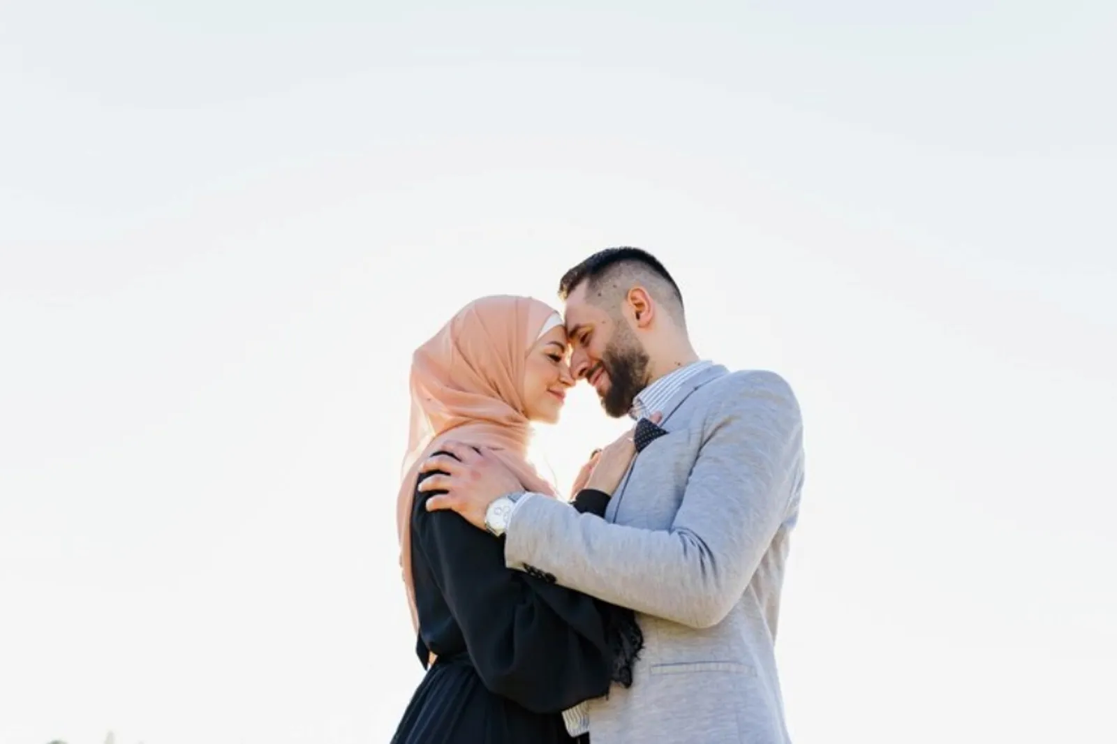 50 Kata-Kata Bahasa Arab tentang Cinta Beserta Artinya
