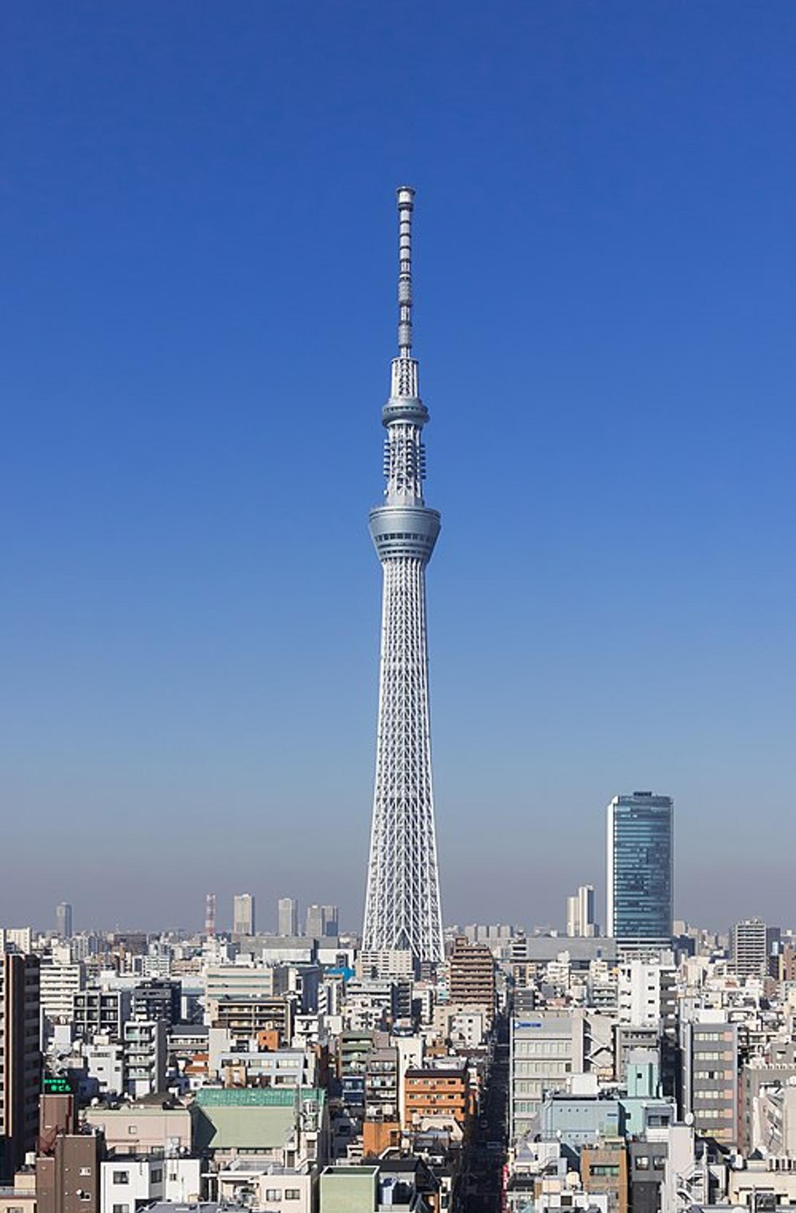 10 Menara Tertinggi di Dunia, Saingan Sama Harapan Keluarga!