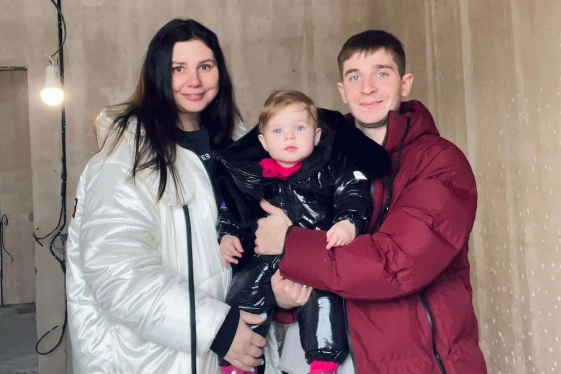 Anakku Suamiku, Ini Kisah Selebgram Rusia yang Nikahi Anak Angkatnya