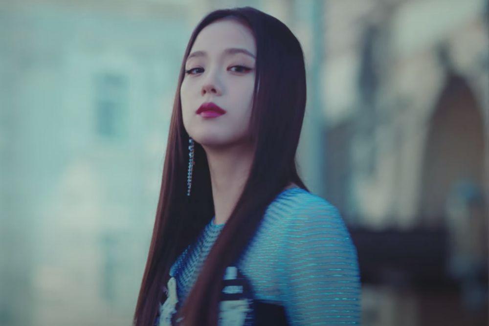 Stunning, Pesona Jisoo di MV 'Flower' Bikin Terpana! 