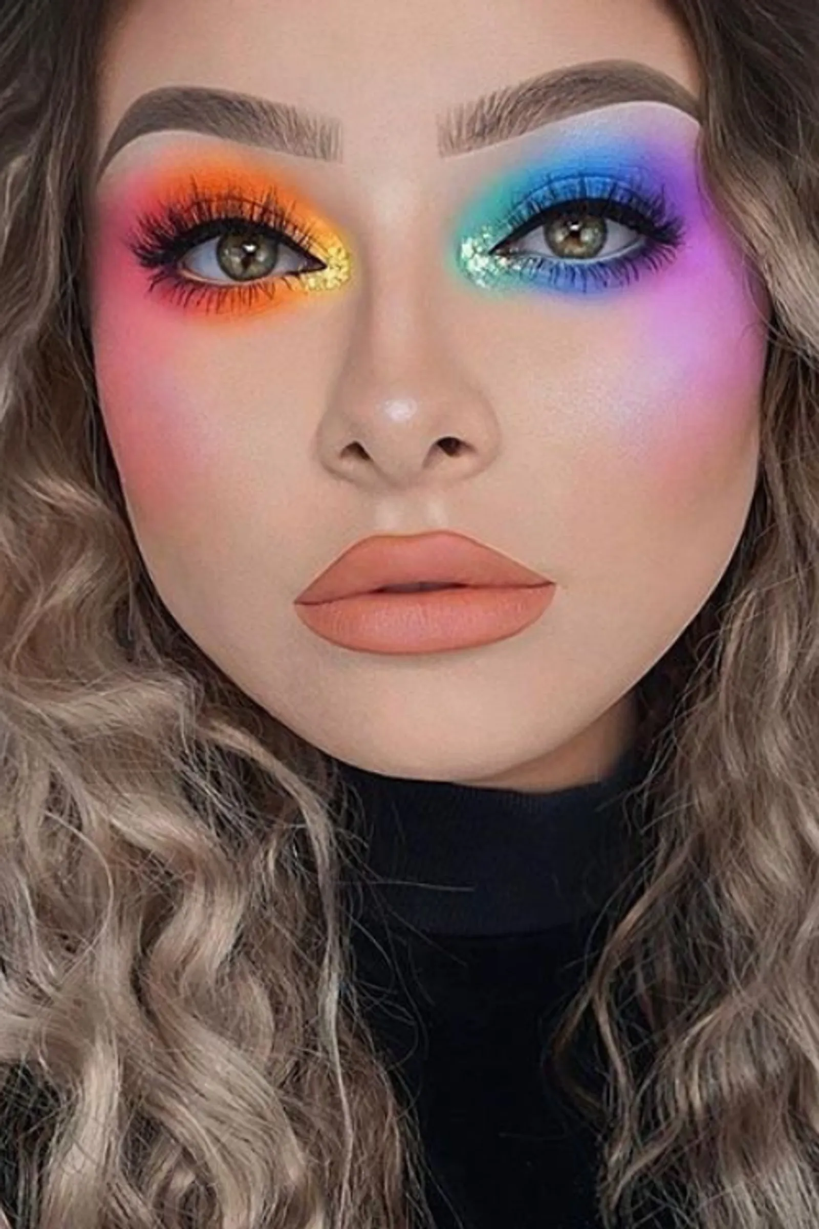 Tampil Kece a la Gen Z dengan Colourful Makeup 