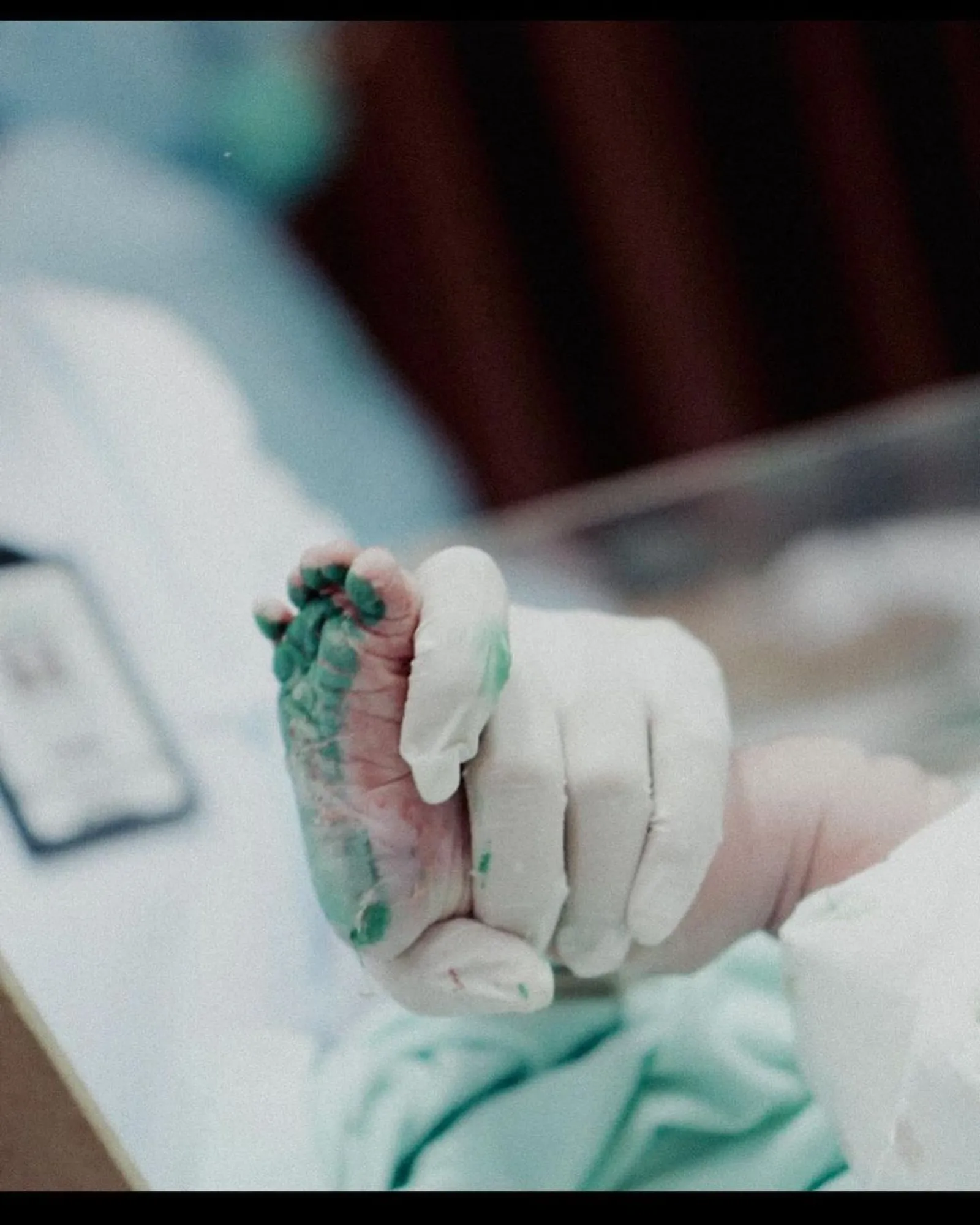 9 Momen Kehamilan hingga Kelahiran Anak Pertama Adinda Azani