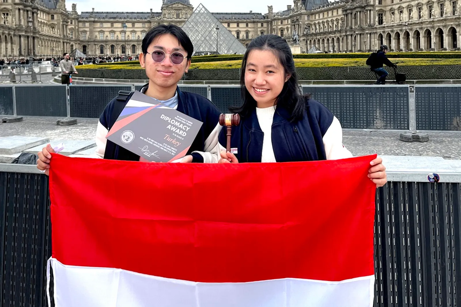 Bangga Banget! Mahasiswa Indonesia Raih Penghargaan Harvard World MUN
