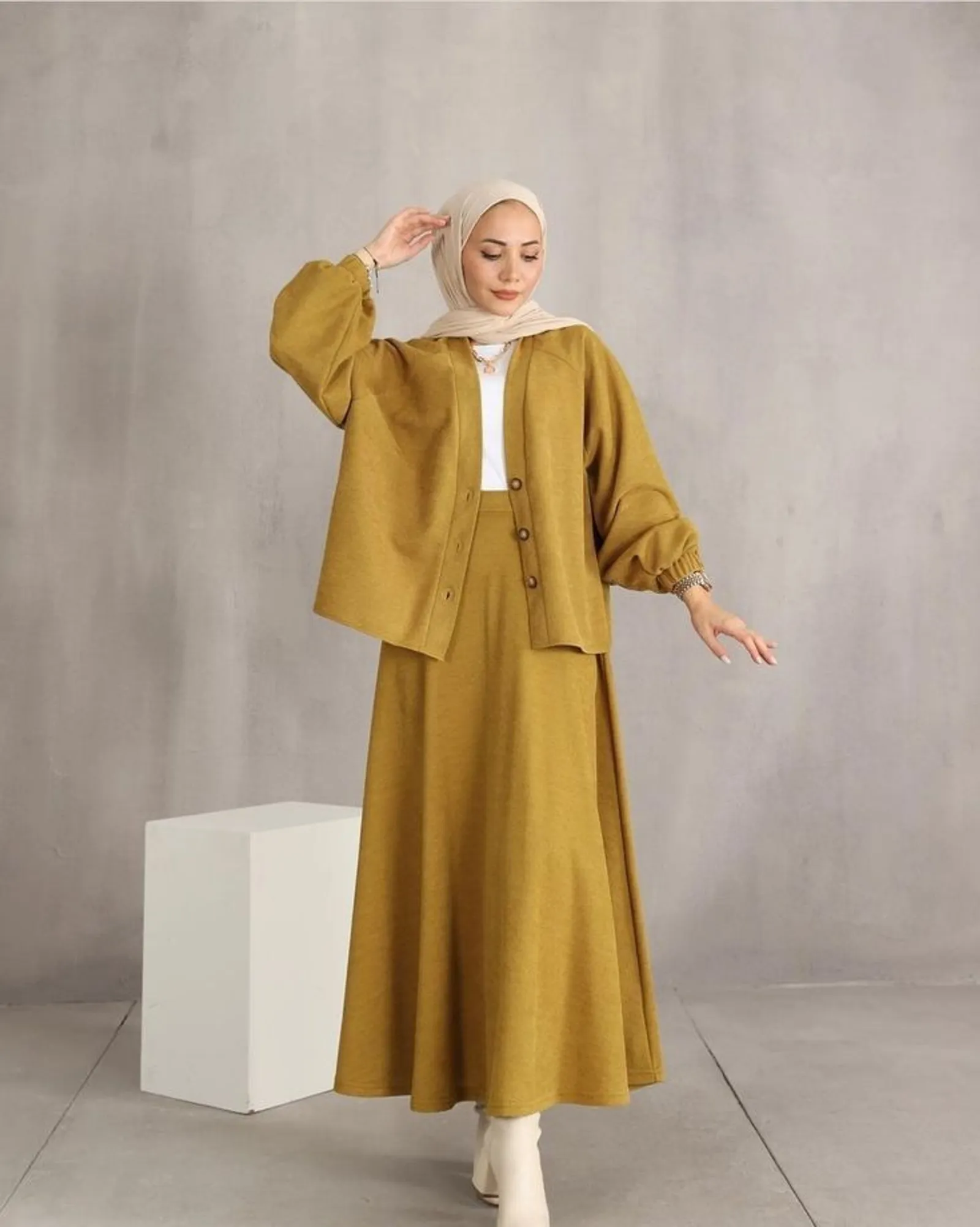 10 Model Baju Setelan Perempuan Hijab Terbaru 2023, Stylish!