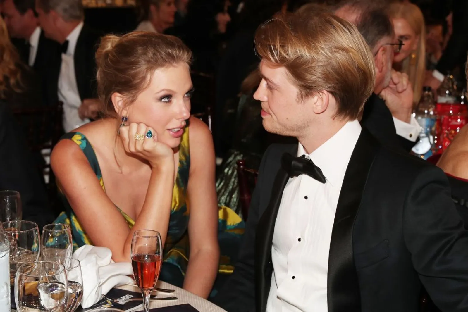 6 Tahun Pacaran, Taylor Swift dan Joe Alwyn Dikabarkan Putus