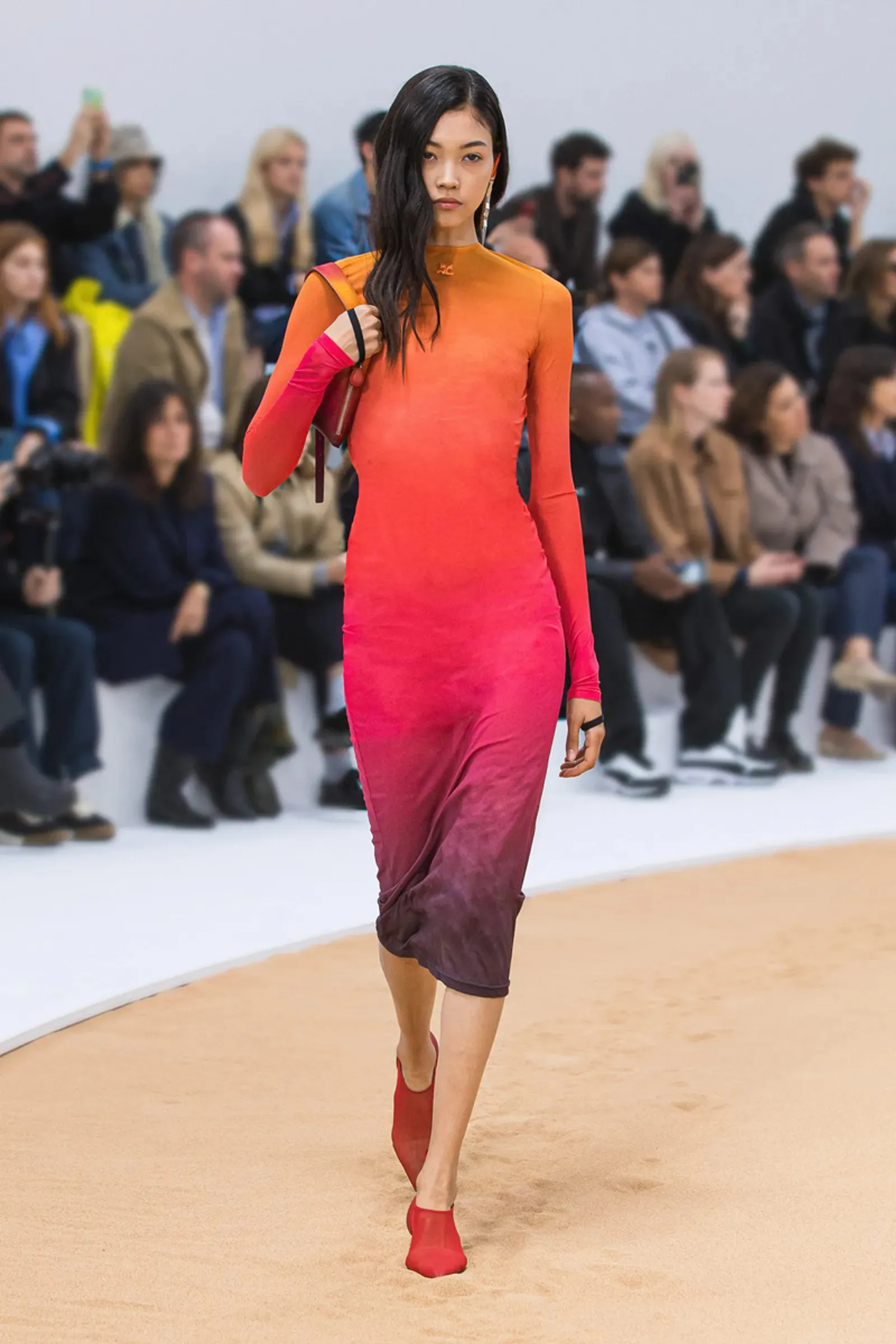 Tren Warna Sunset di Runway Spring/Summer 2023