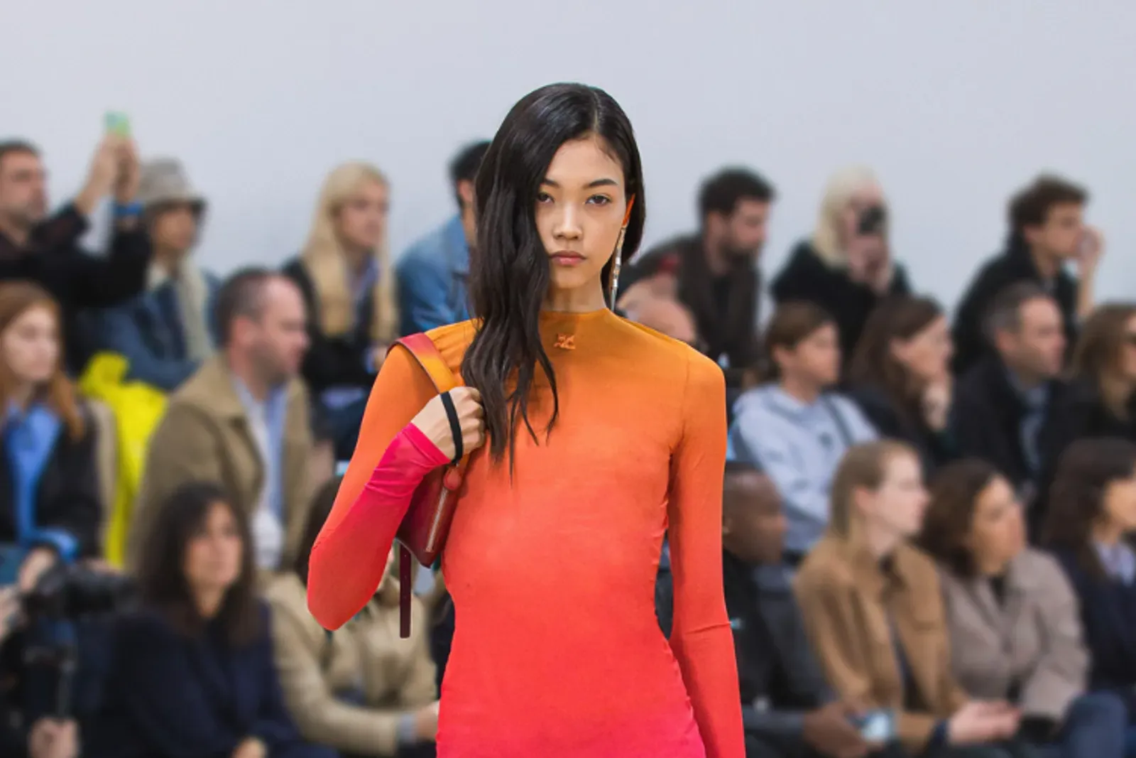 Tren Warna Sunset di Runway Spring/Summer 2023