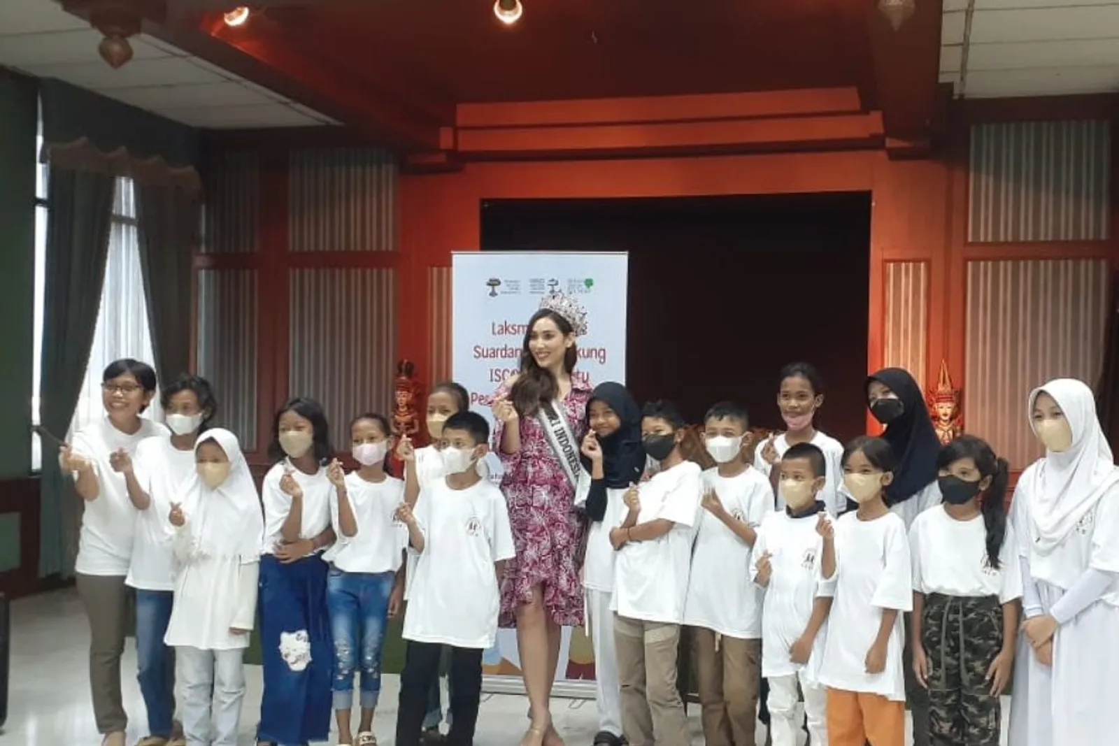 Laksmi DeNeefe Bekerja Sama dengan ISCO Untuk Bantu Anak Jalanan