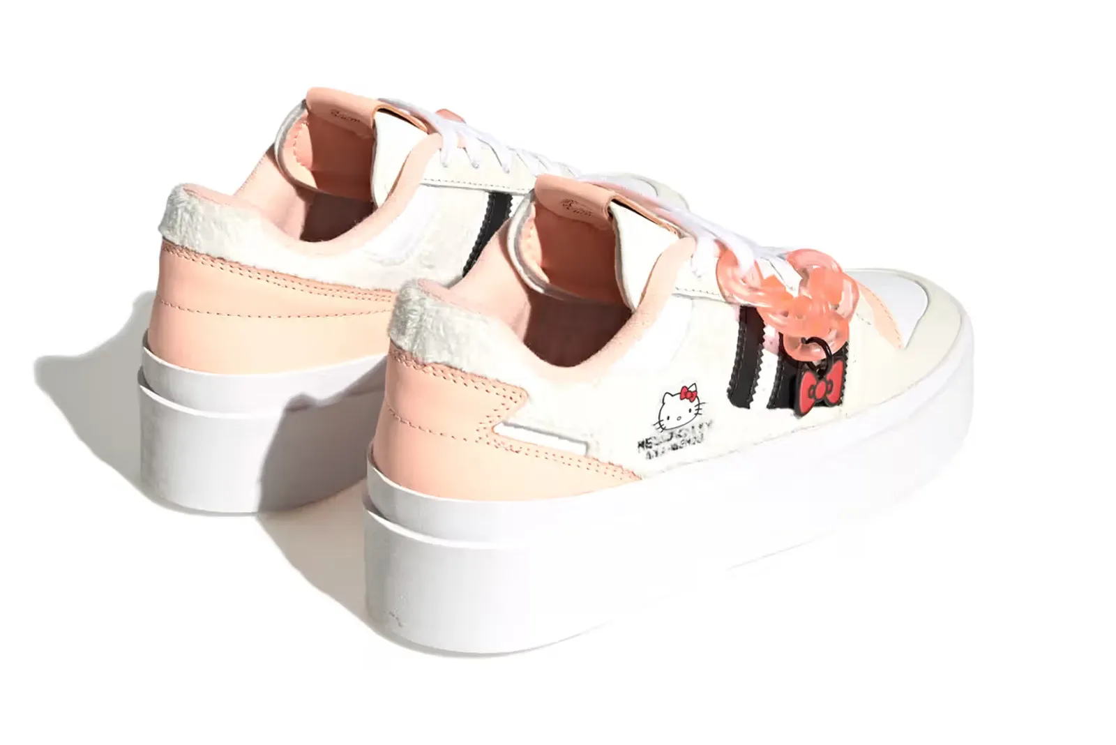Imutnya Hello Kitty dalam Sepatu adidas Forum Bonega Terbaru