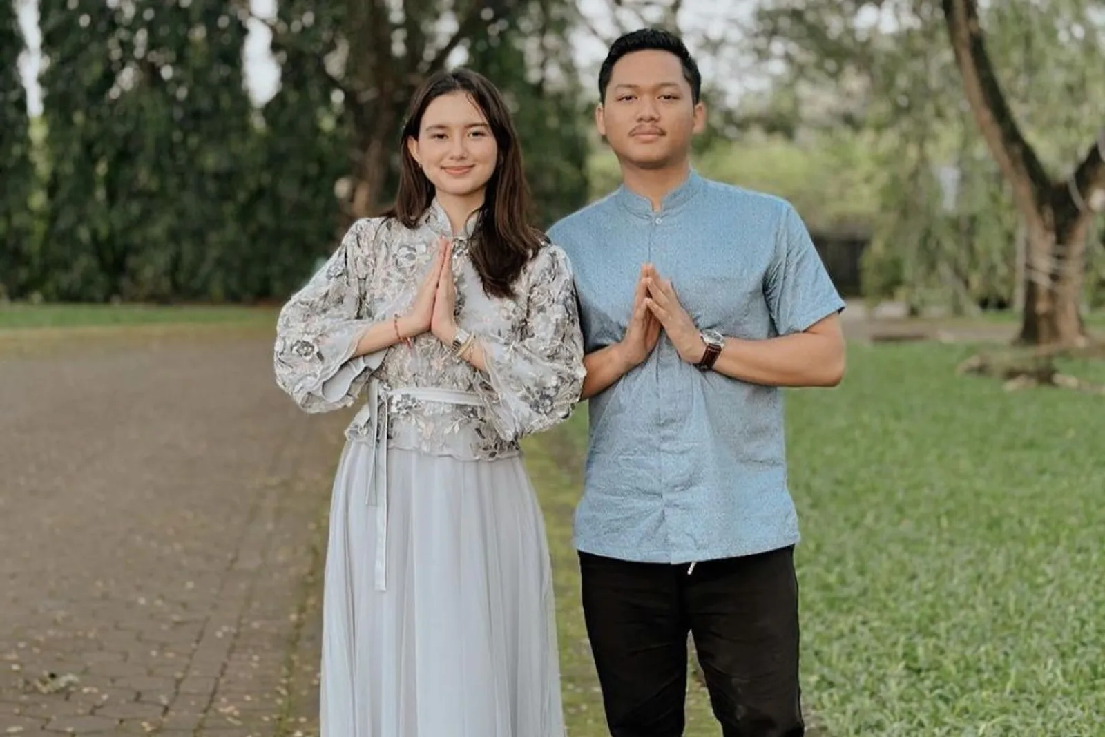 11 Potret Artis Indonesia Rayakan Lebaran Bareng Pacar, So Sweet!