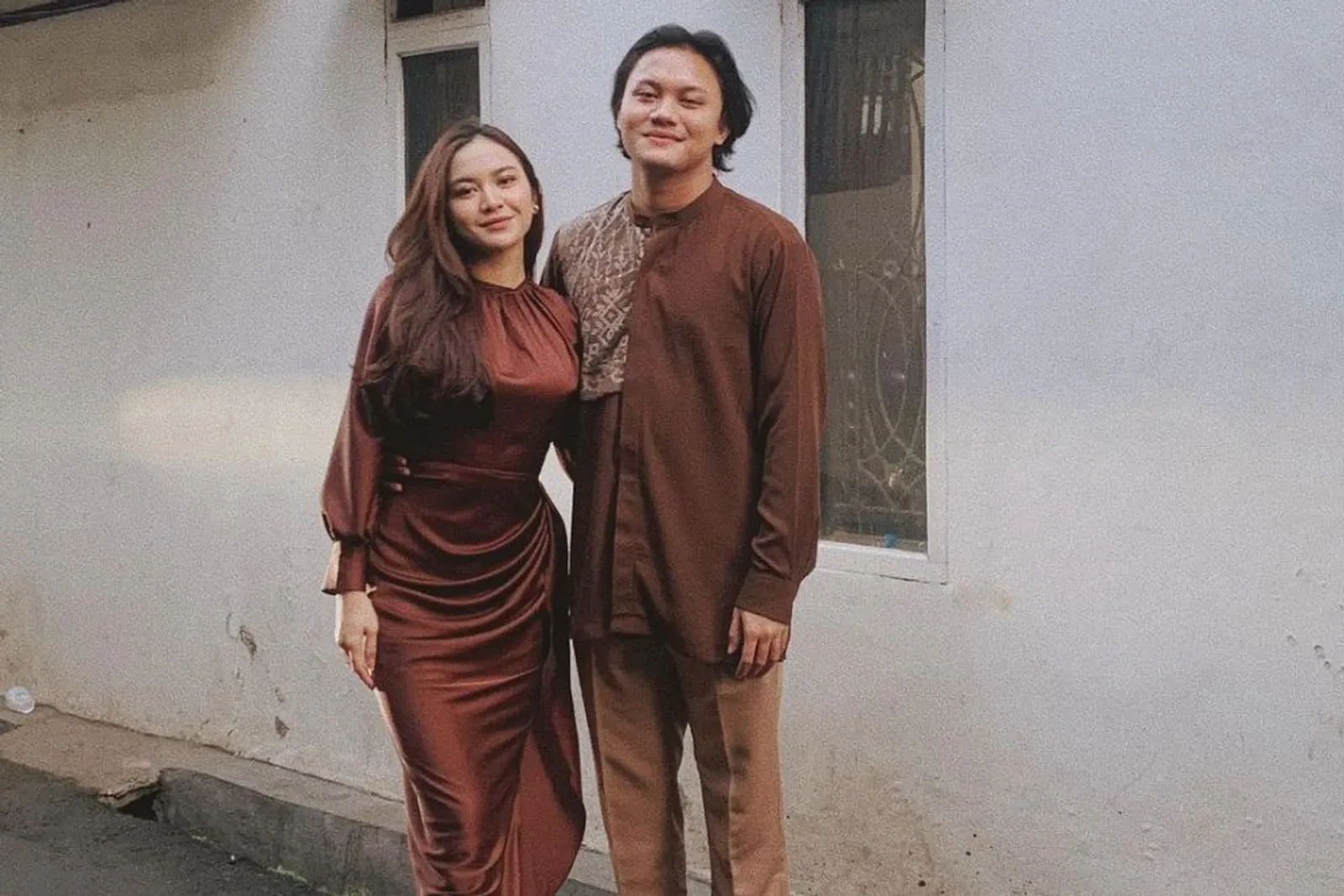 11 Potret Artis Indonesia Rayakan Lebaran Bareng Pacar, So Sweet!