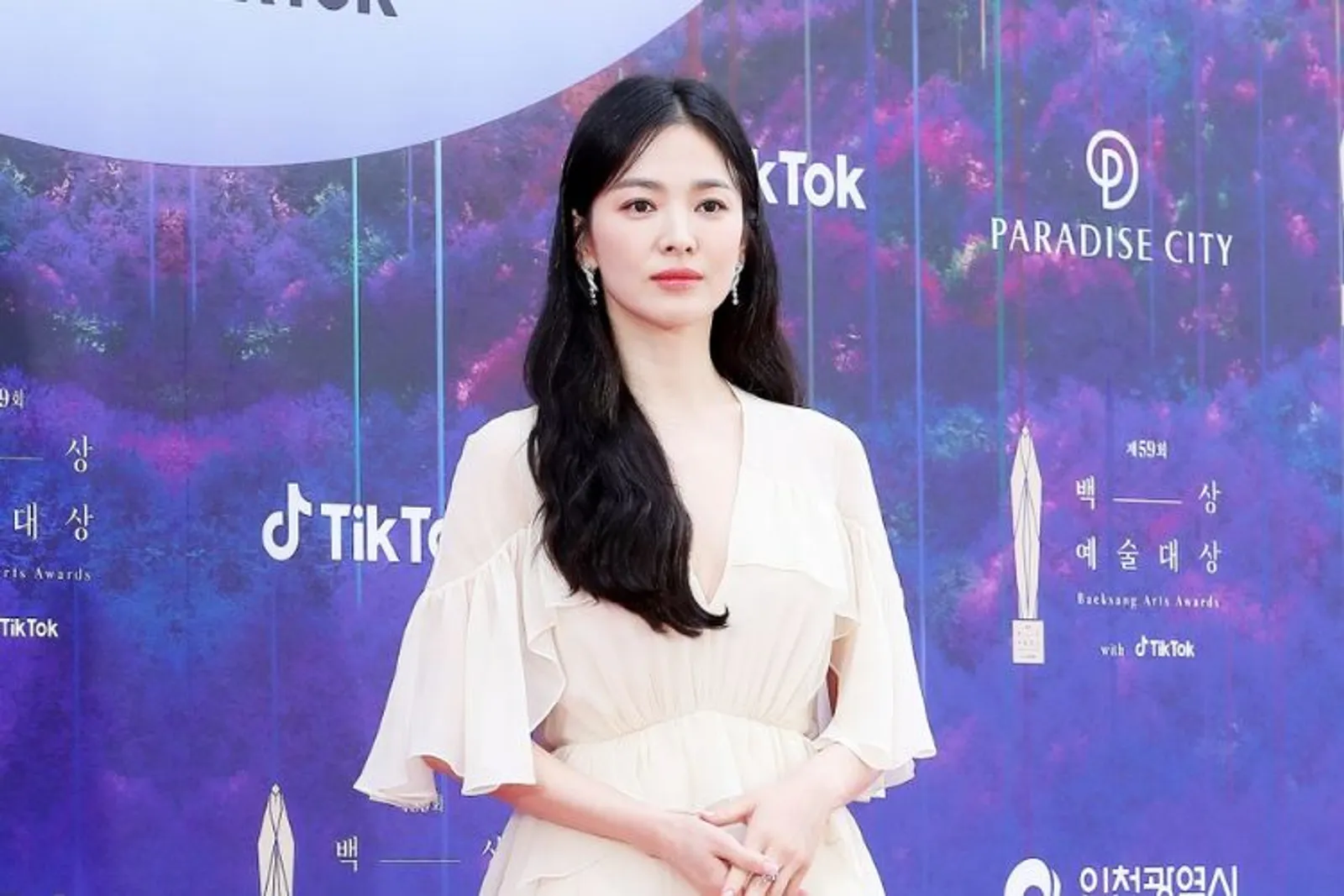 10 Gaya Terbaik Para Aktris di Baeksang Arts Awards 2023