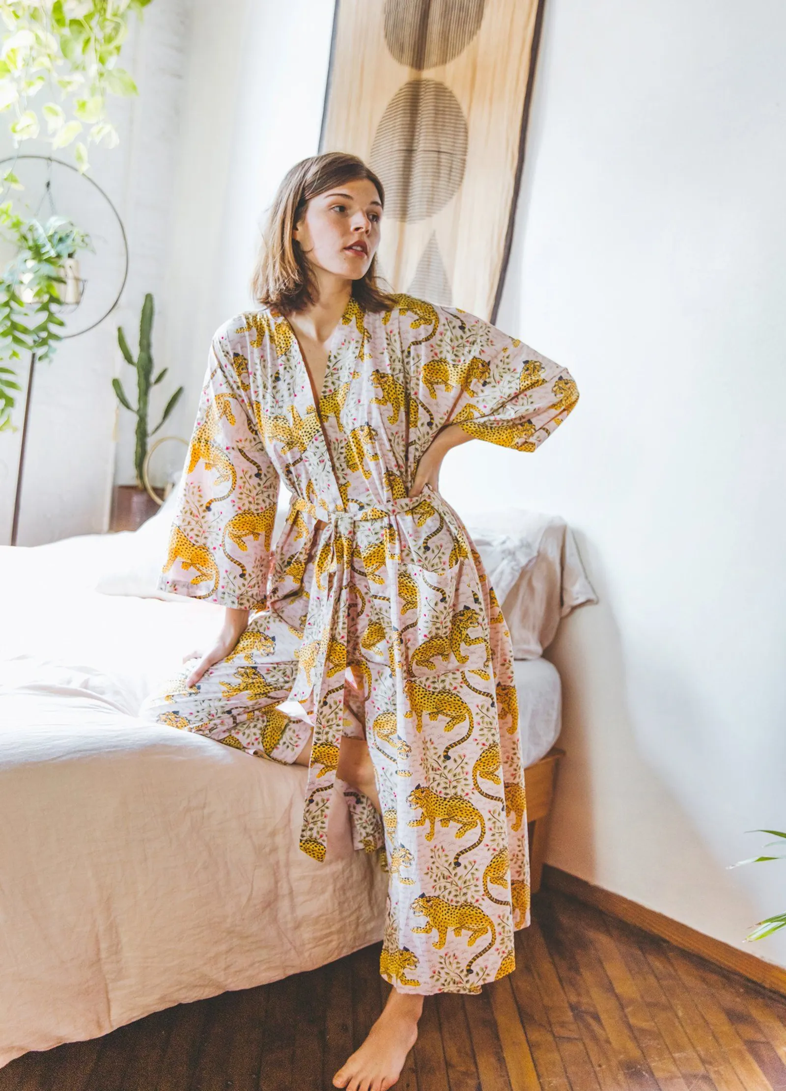 8 Model Baju Tidur Kimono Perempuan yang Nyaman dan Modis