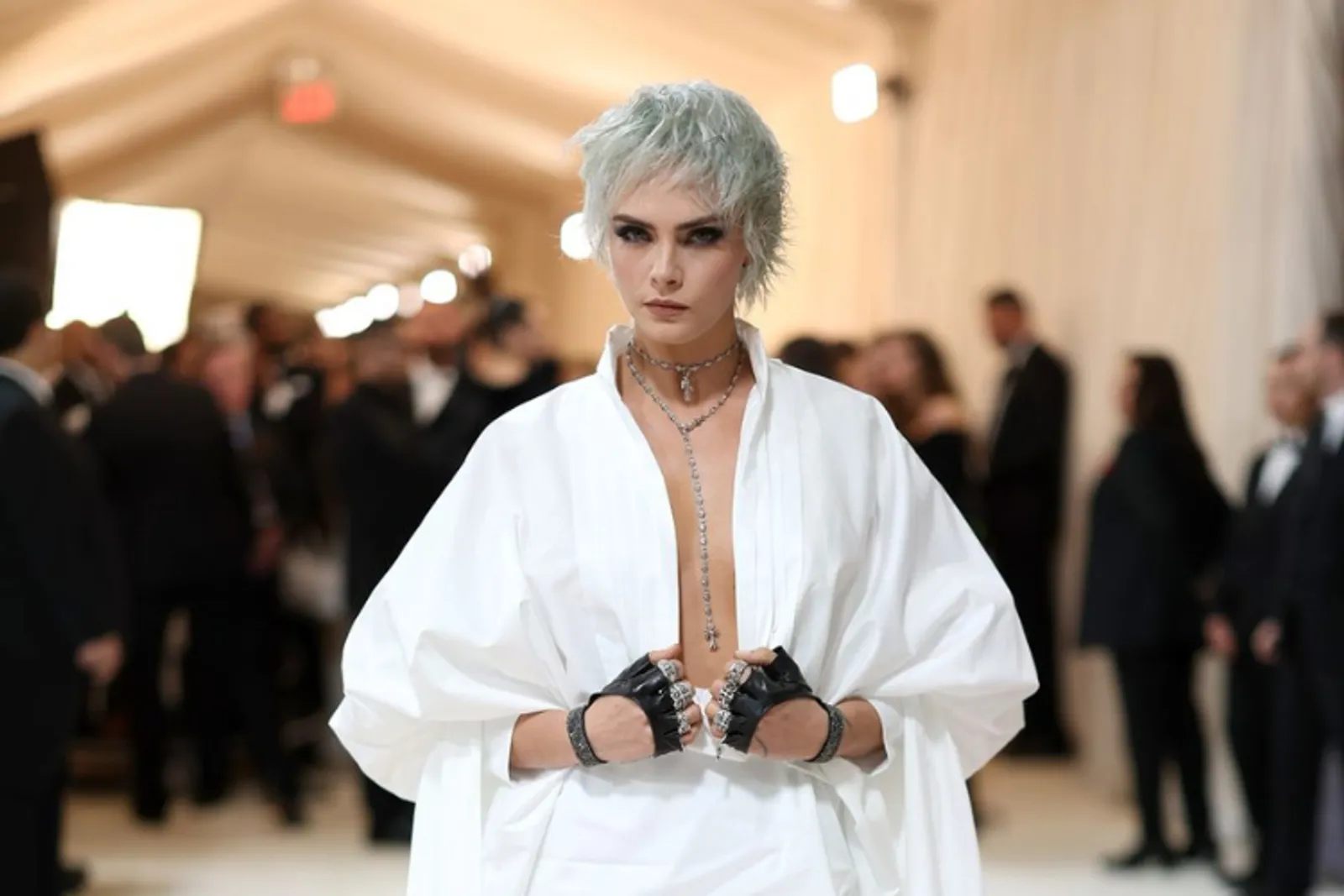 7 Gaya Terbaik Seleb Representasikan Karl Lagerfeld di Met Gala 2023