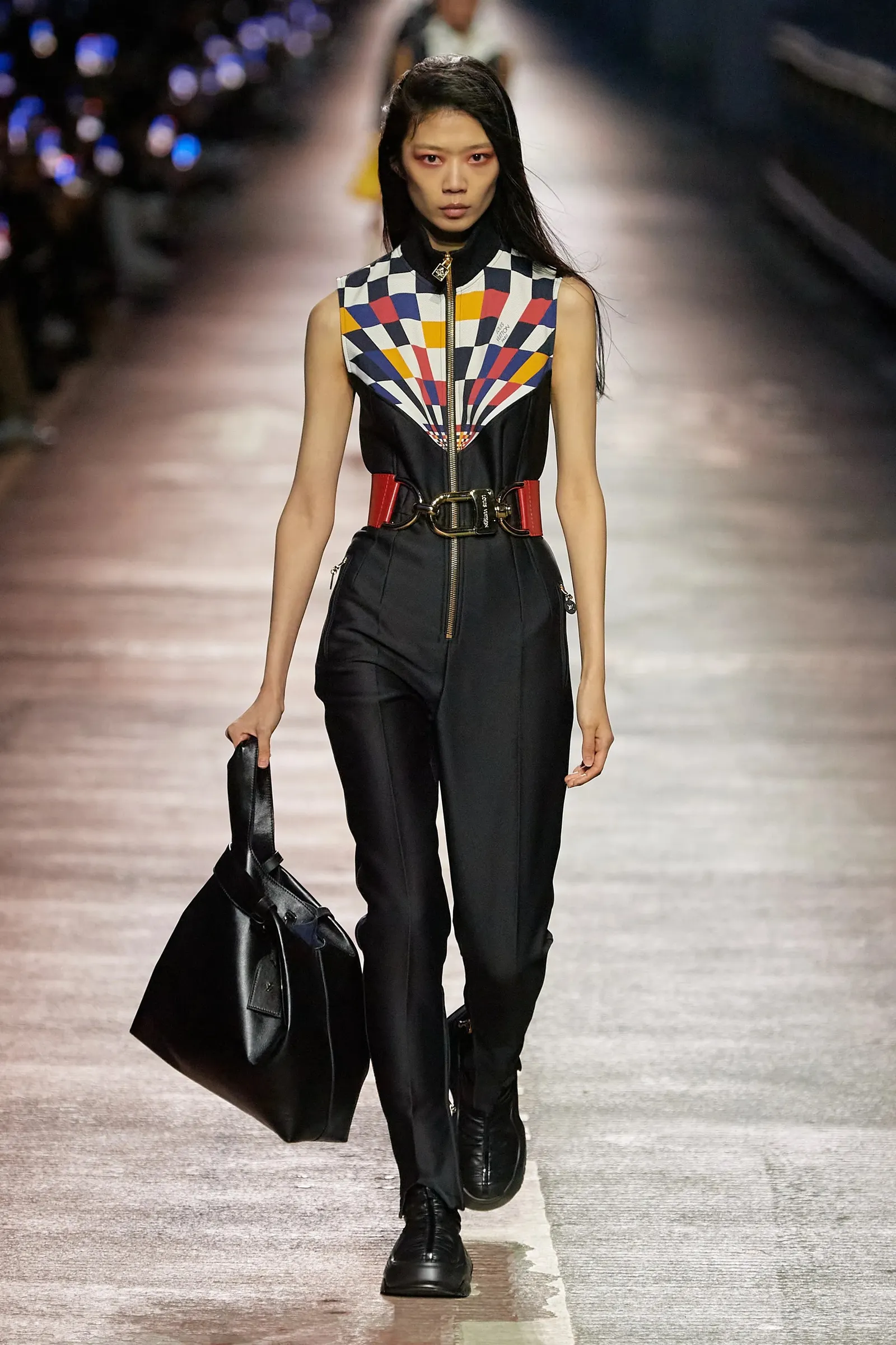 7 Hal Menarik di Fashion Show Louis Vuitton Pre-Fall 2023