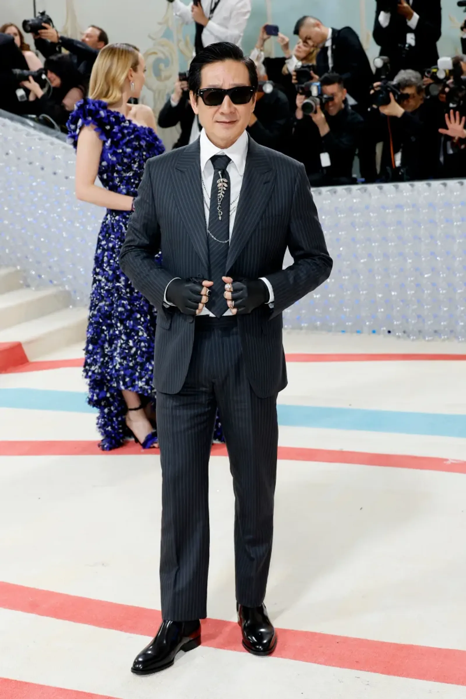 7 Gaya Terbaik Seleb Representasikan Karl Lagerfeld di Met Gala 2023