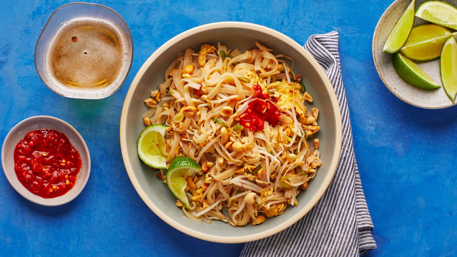 11 Rekomendasi Makanan Khas Thailand yang Nggak Boleh Dilewatkan