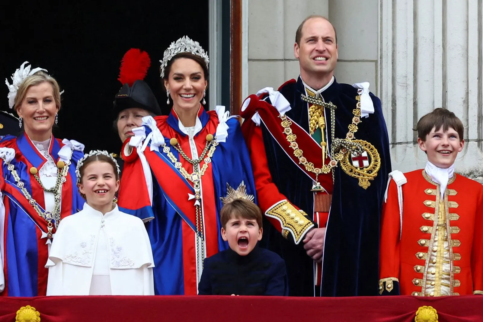 Penampilan Keluarga Kerajaan Inggris di Penobatan Raja Charles III