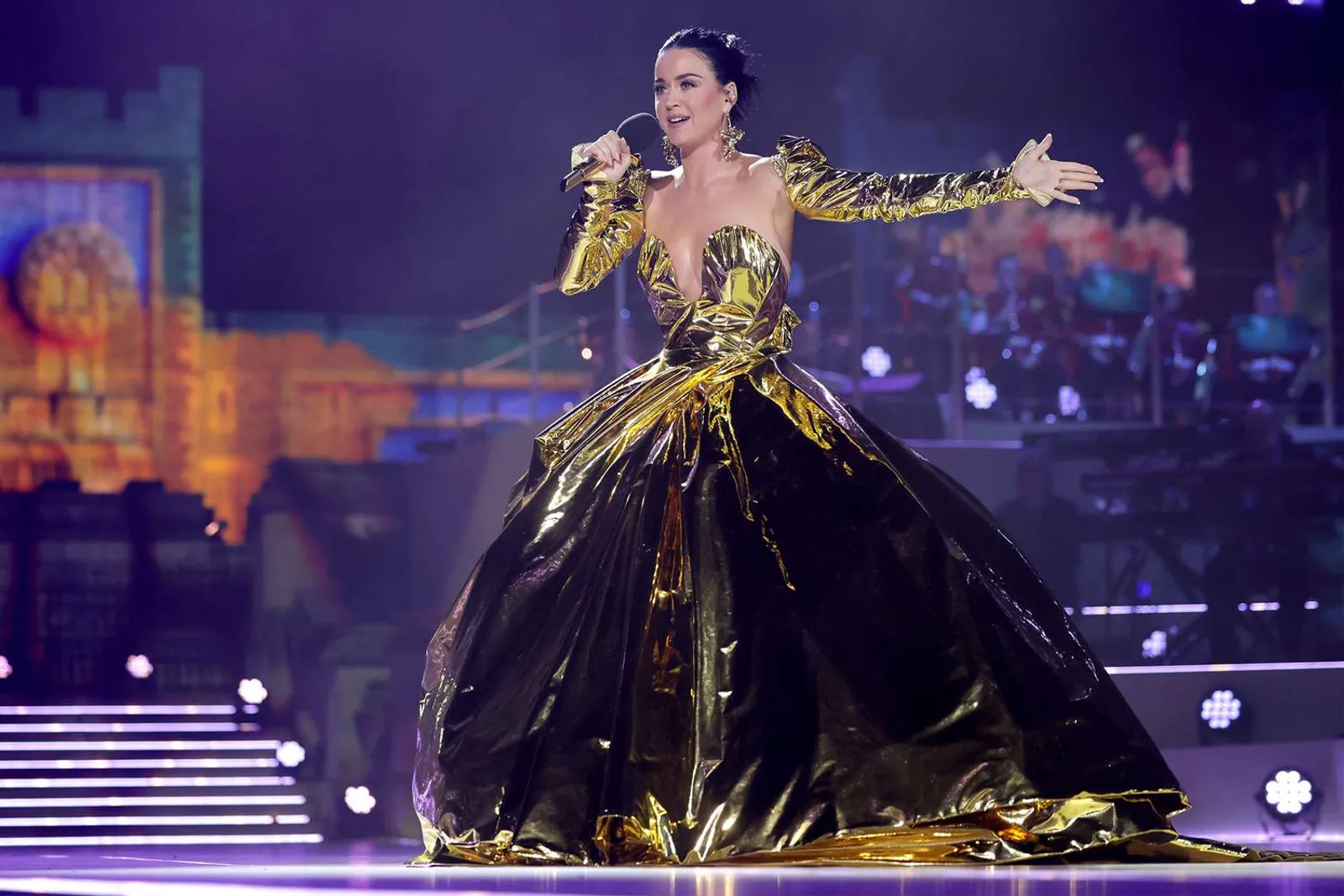 Penampilan Katy Perry di Upacara dan Konser Penobatan Raja Charles III