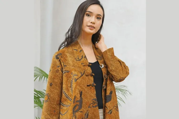 8 Model Jahitan Baju Batik Wanita Terbaru Fashionable 