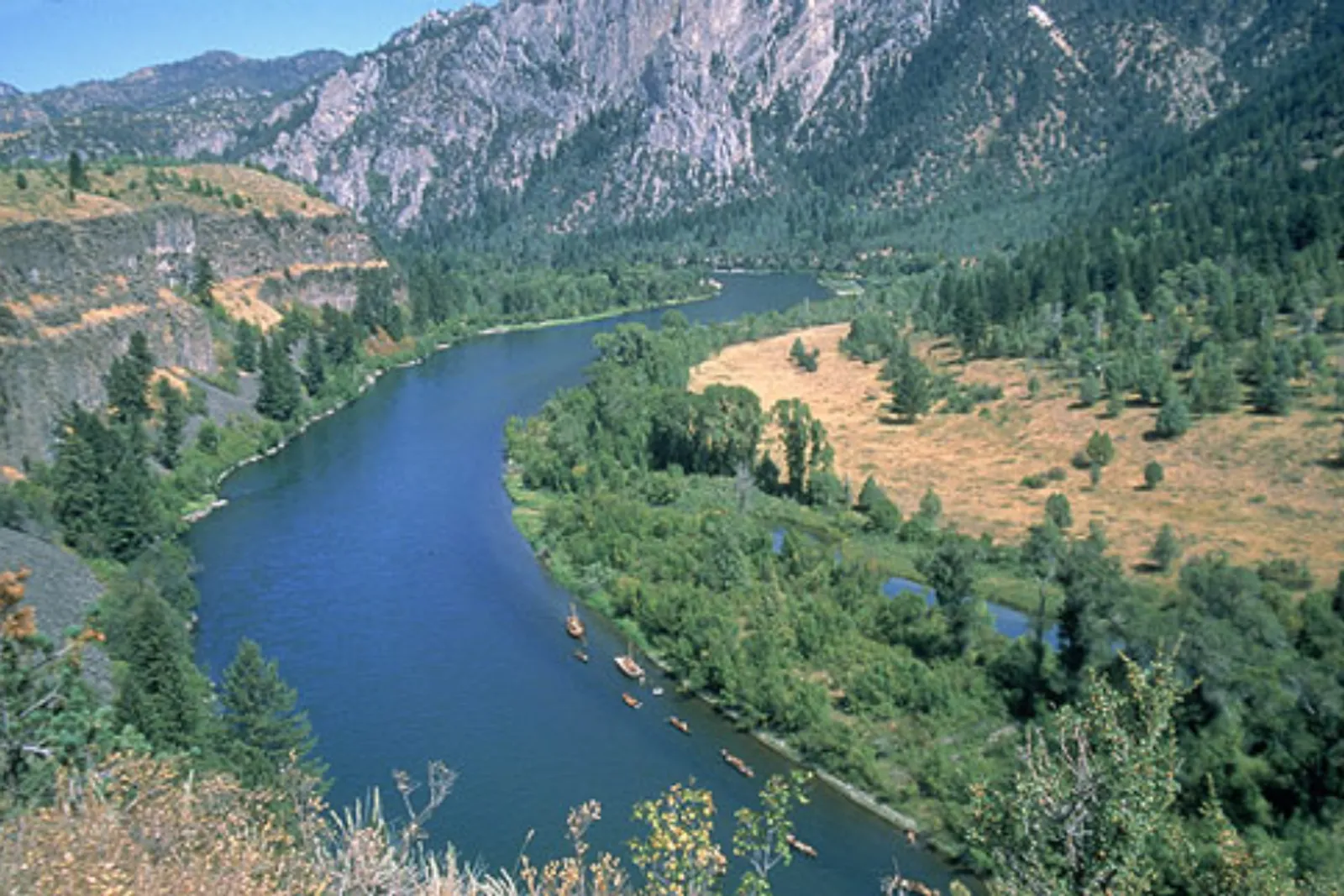 7 Sungai Terpanjang di Benua Amerika Lengkap dan Penjelasannya