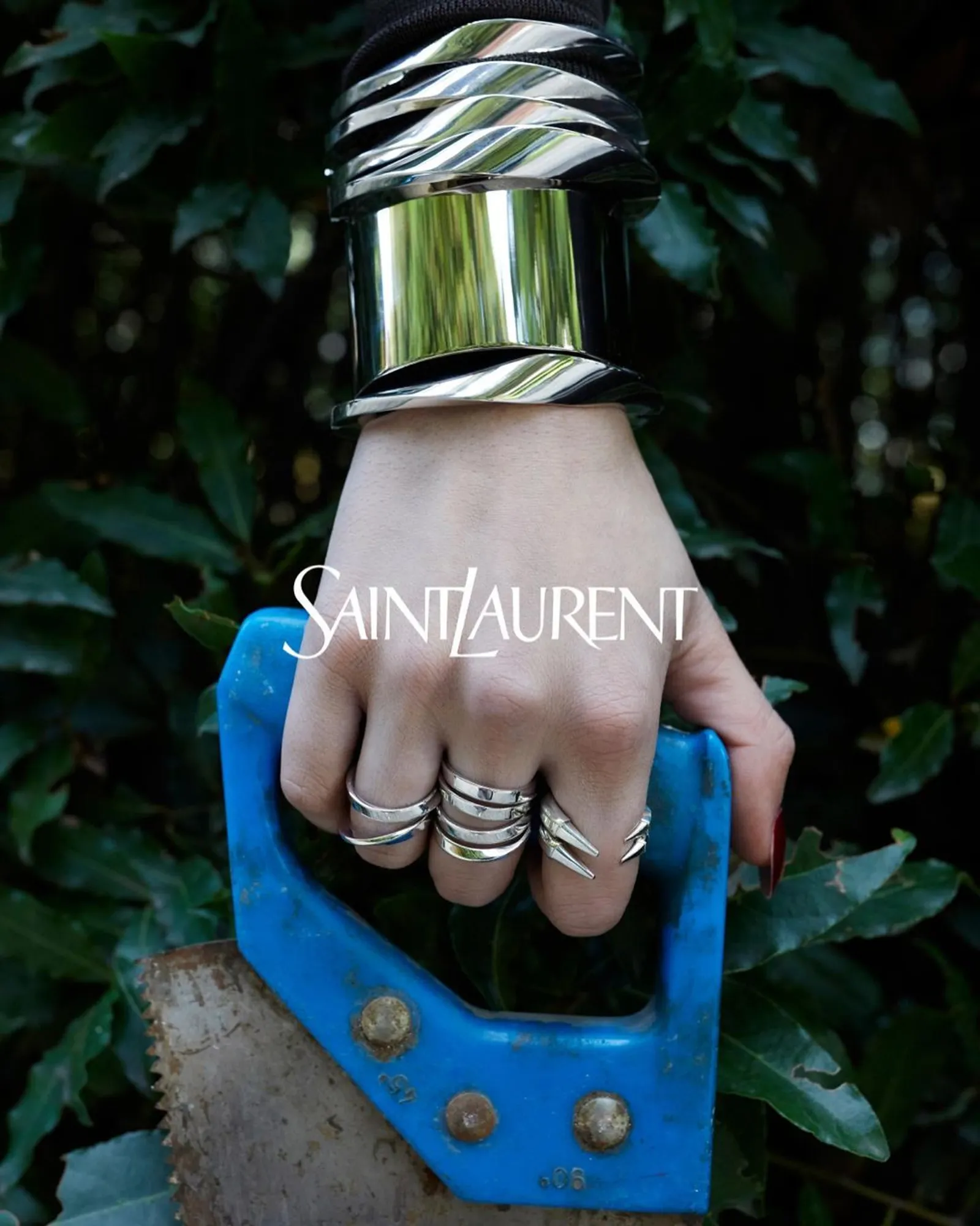 Saint Laurent Luncurkan Fine Jewelry Collection Perdana