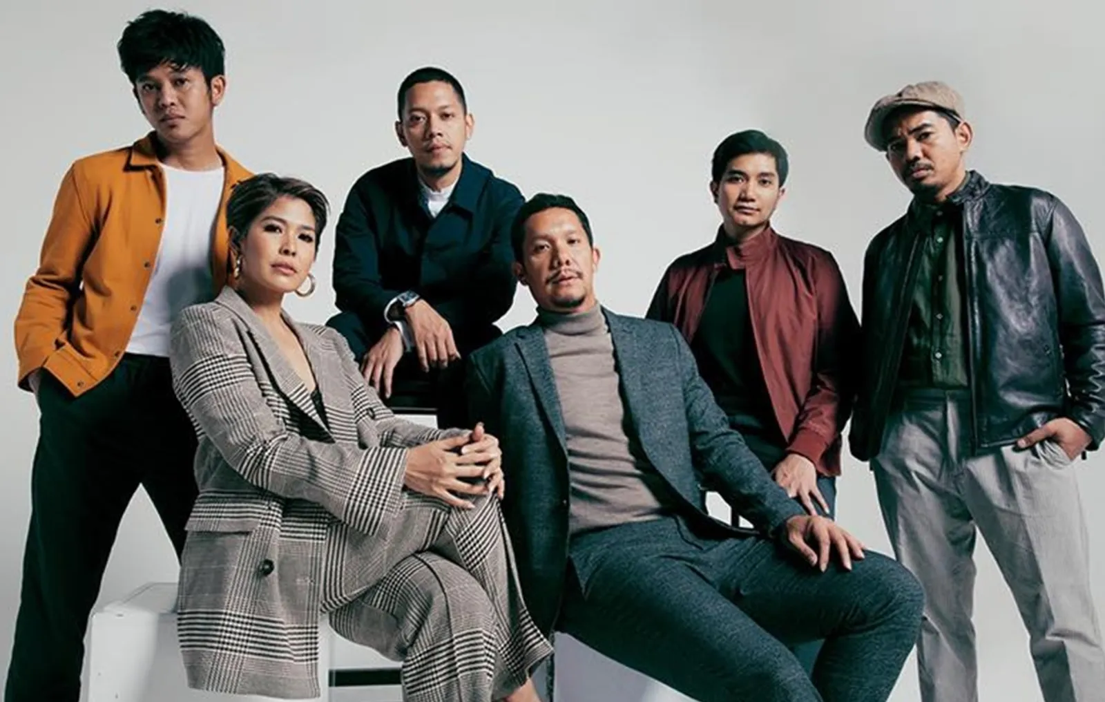 Lirik Lagu "Himalaya" - MALIQ & D'Essentials, Romantis dan Puitis