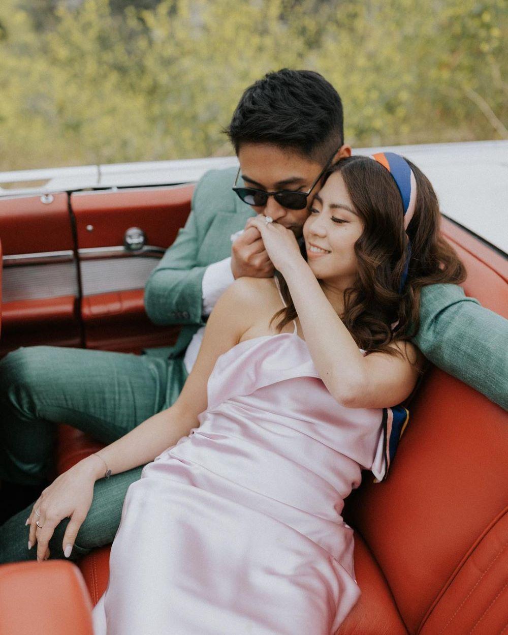 Classy! 7 Potret Pre-Wedding Clarissa Tanoesoedibjo dan Anthony Tjipto