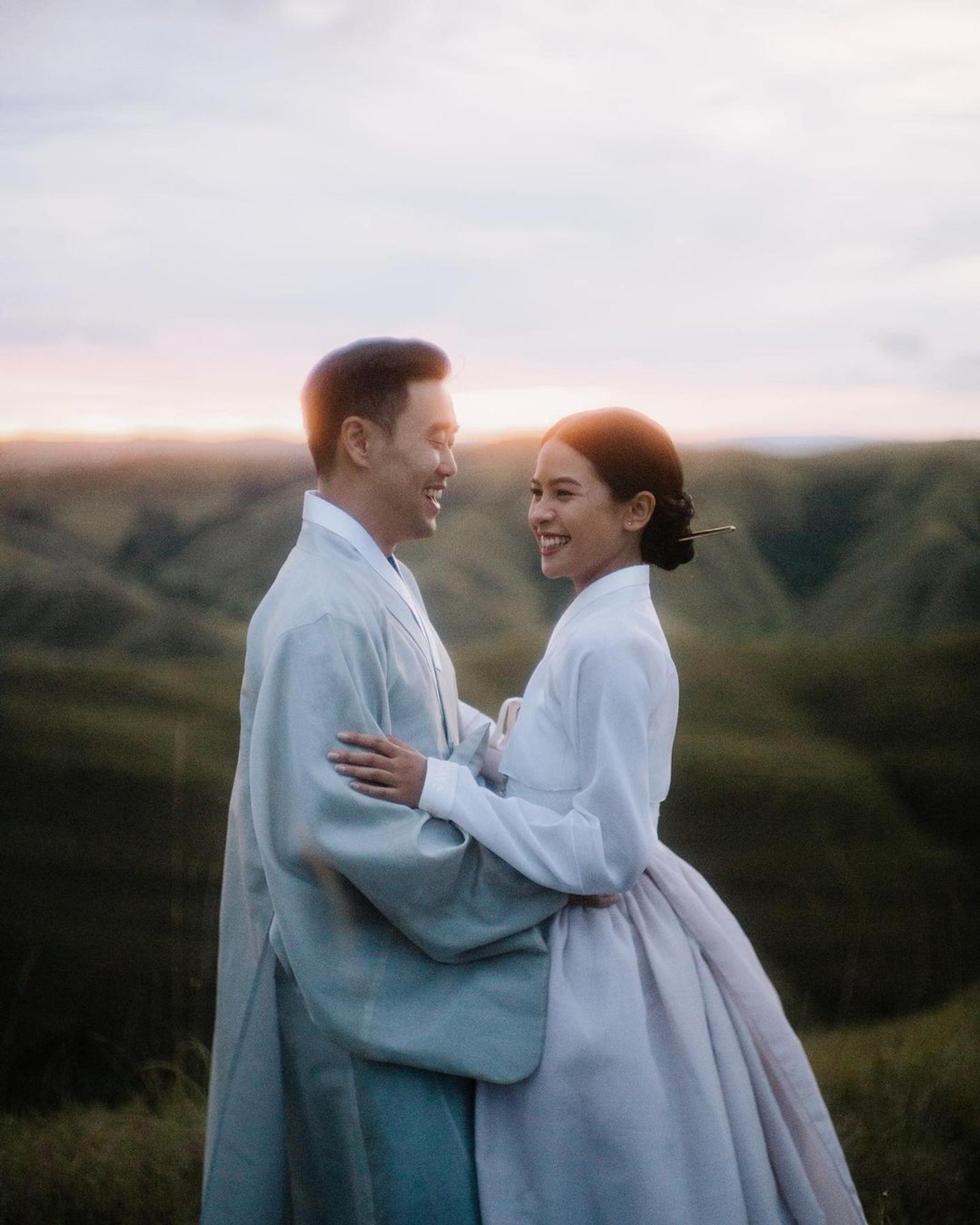 5 Foto Pre-Wedding Artis yang Menikah Diam-Diam, Diunggah Setelah Sah!