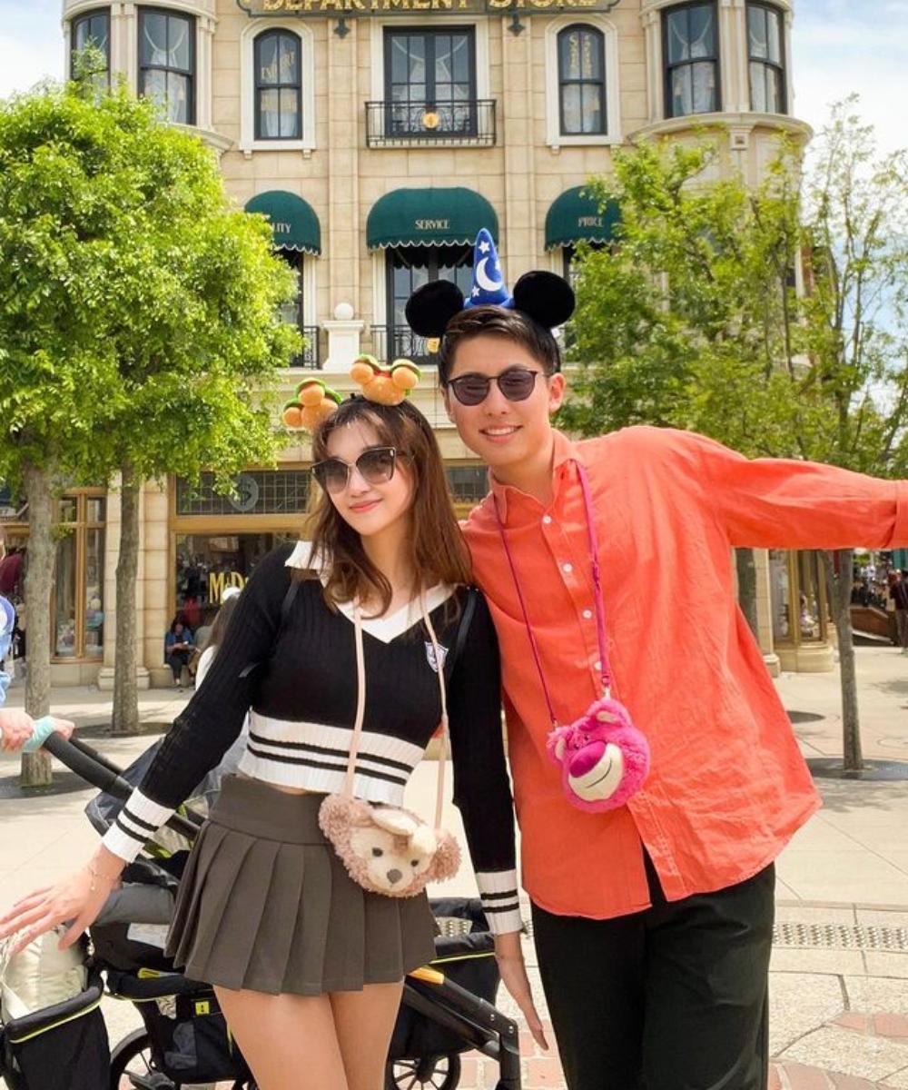 8 Potret Kedekatan Livy Renata & Tomo 'Waseda Boys', Didoakan Jadian!