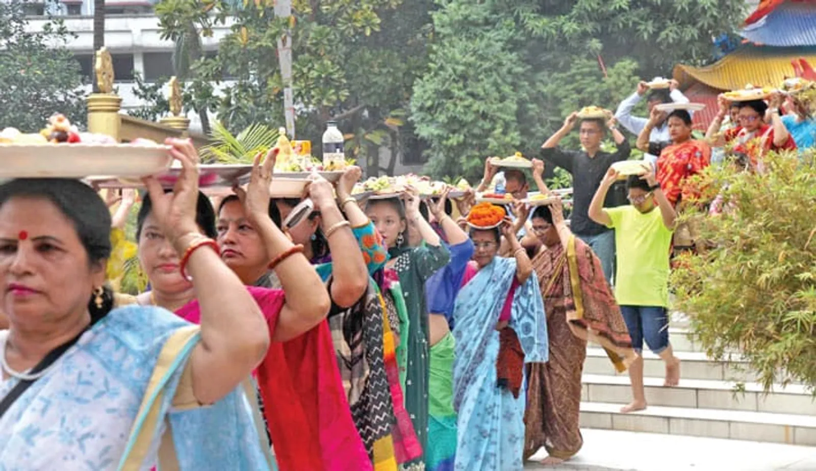 Penuh Sukacita, Ini 6 Tradisi Hari Raya Waisak di India
