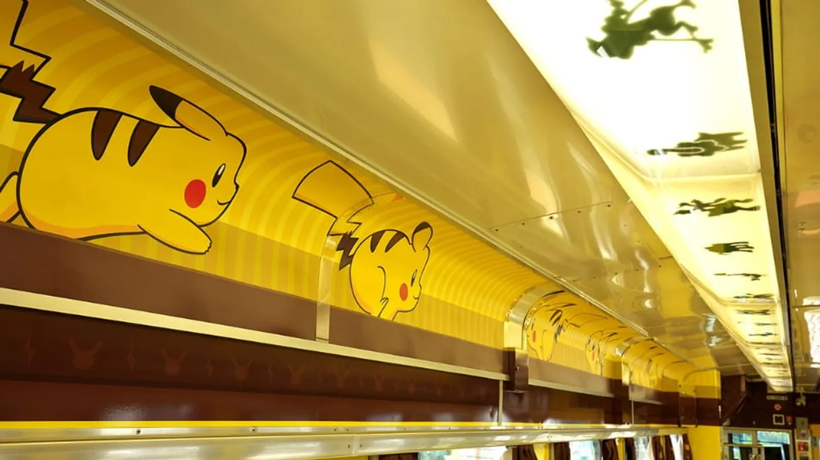 Naik Kereta 'POKEMON With You', Penuh Hiasan Pikachu Super Gemas!