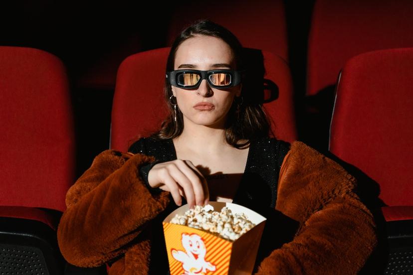 Gemar Nonton, 5 Zodiak Ini Dikenal Hobi Mengkritik Film