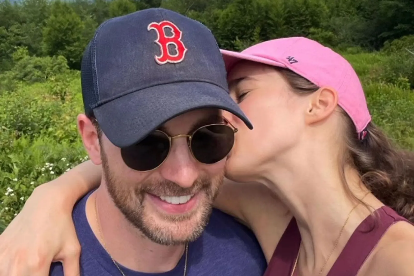 Diisukan Tunangan, Ini Rencana Pernikahan Chris Evans & Alba Baptista