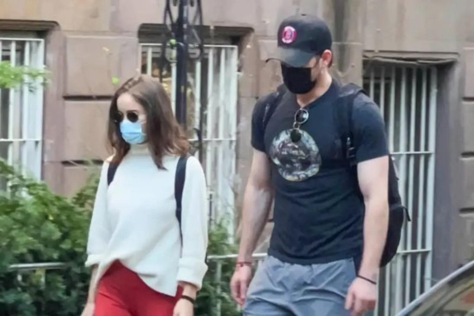 Diisukan Tunangan, Ini Rencana Pernikahan Chris Evans & Alba Baptista