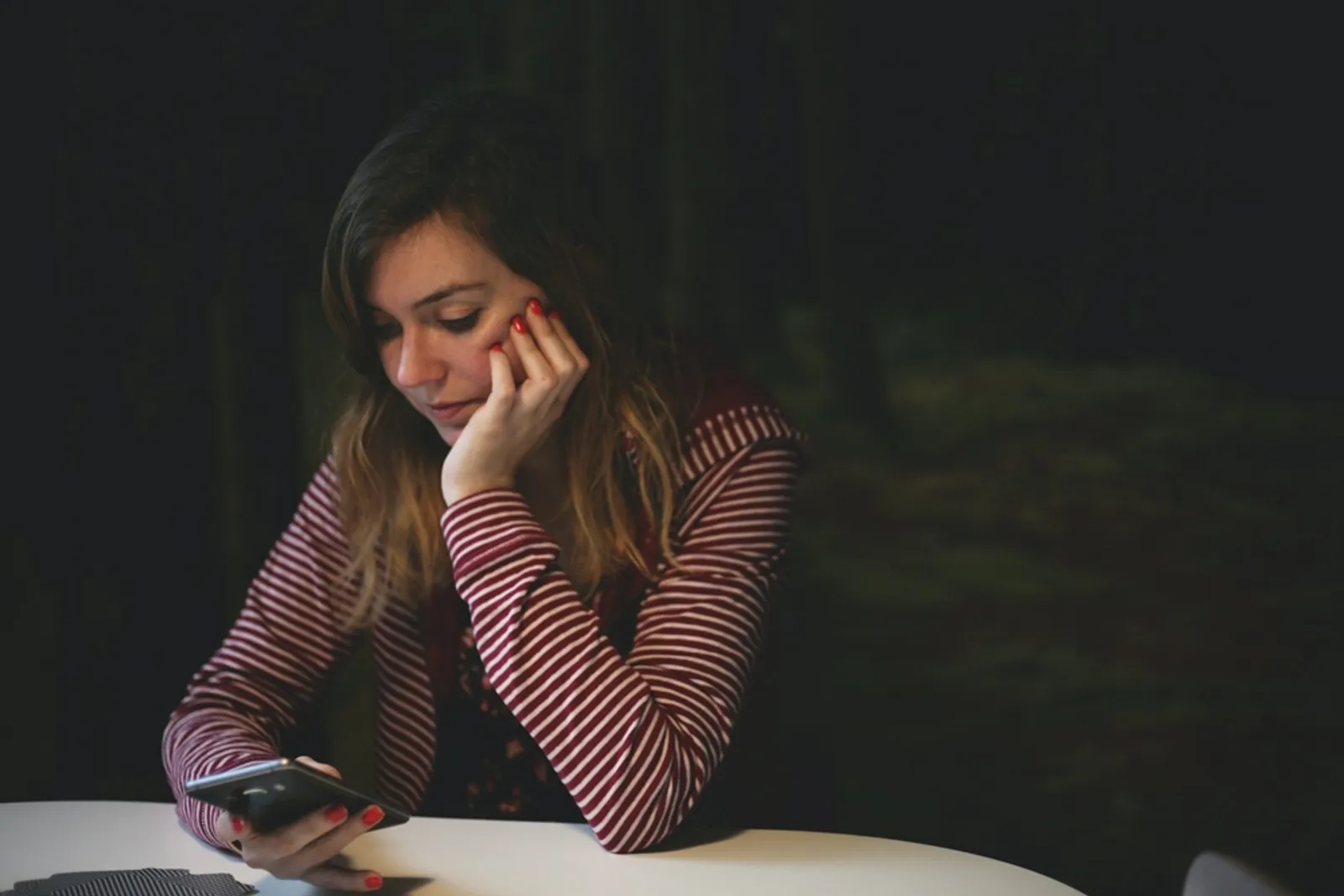 10 Tanda Dating Apps Berpengaruh Buruk bagi Kesehatan Mentalmu