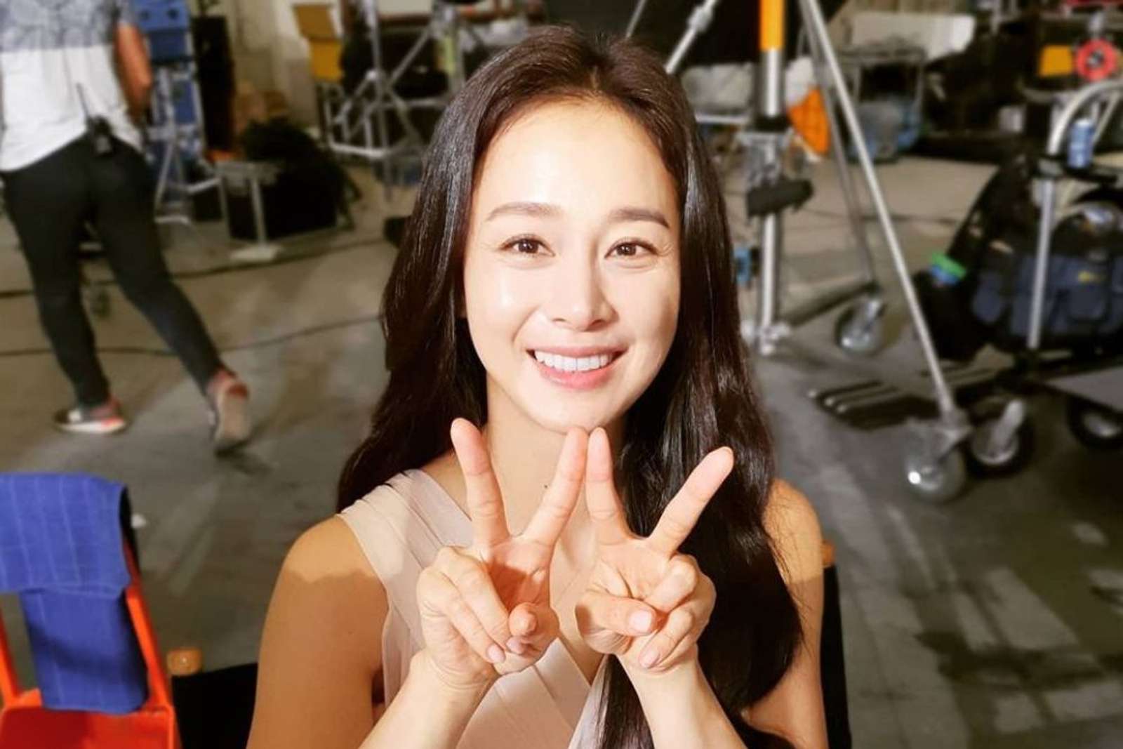 Transformasi Kim Tae Hee, Seakan Tak Menua di Usia 43 Tahun