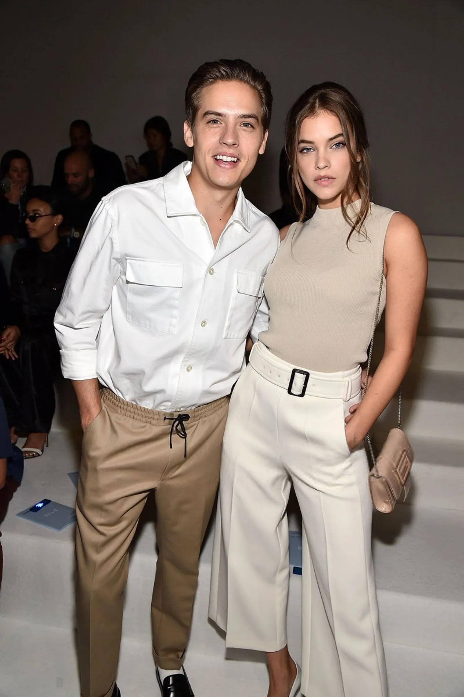 Deretan Gaya Serasi Barbara Palvin & Dylan Sprouse, Stylish Couple!