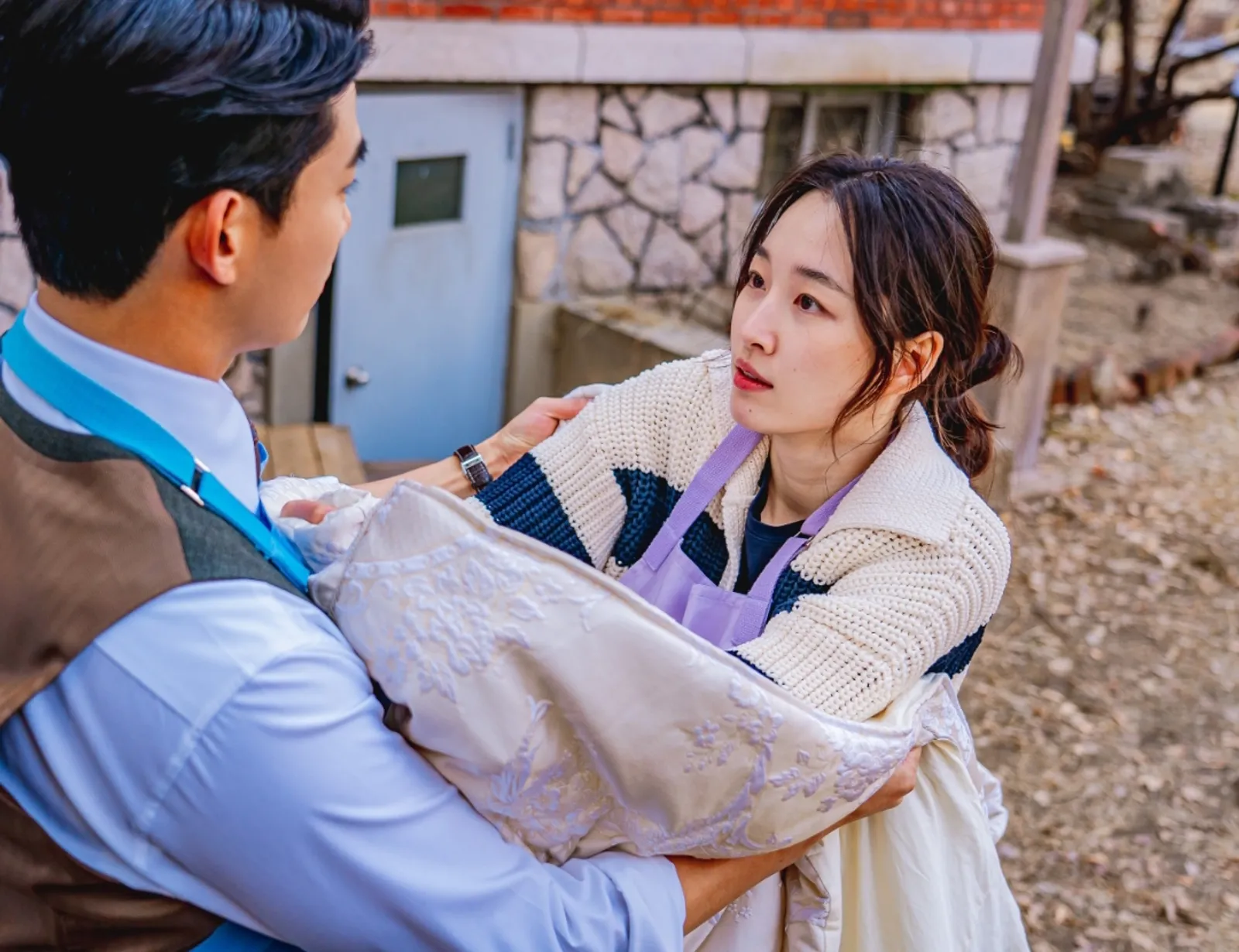 5 Fakta Drama 'Heartbeat', Kocaknya Ok Taecyeon Jadi Vampir Modern
