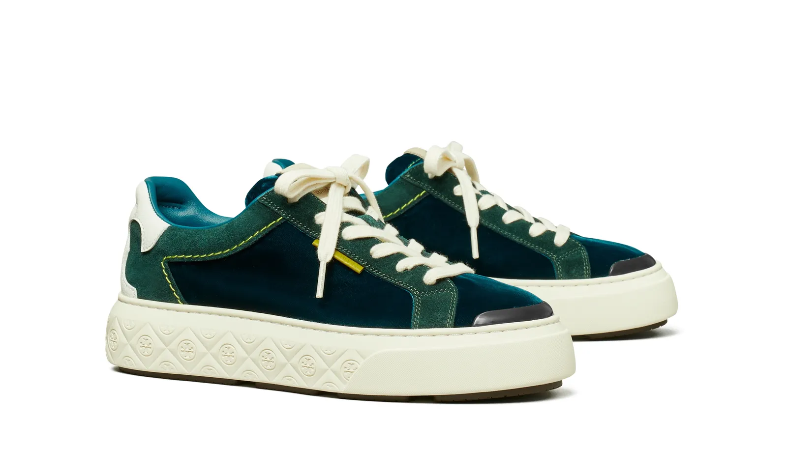 Intip Desain 'Lucky Sneakers' Tory Burch yang Versatile dan Trendy 