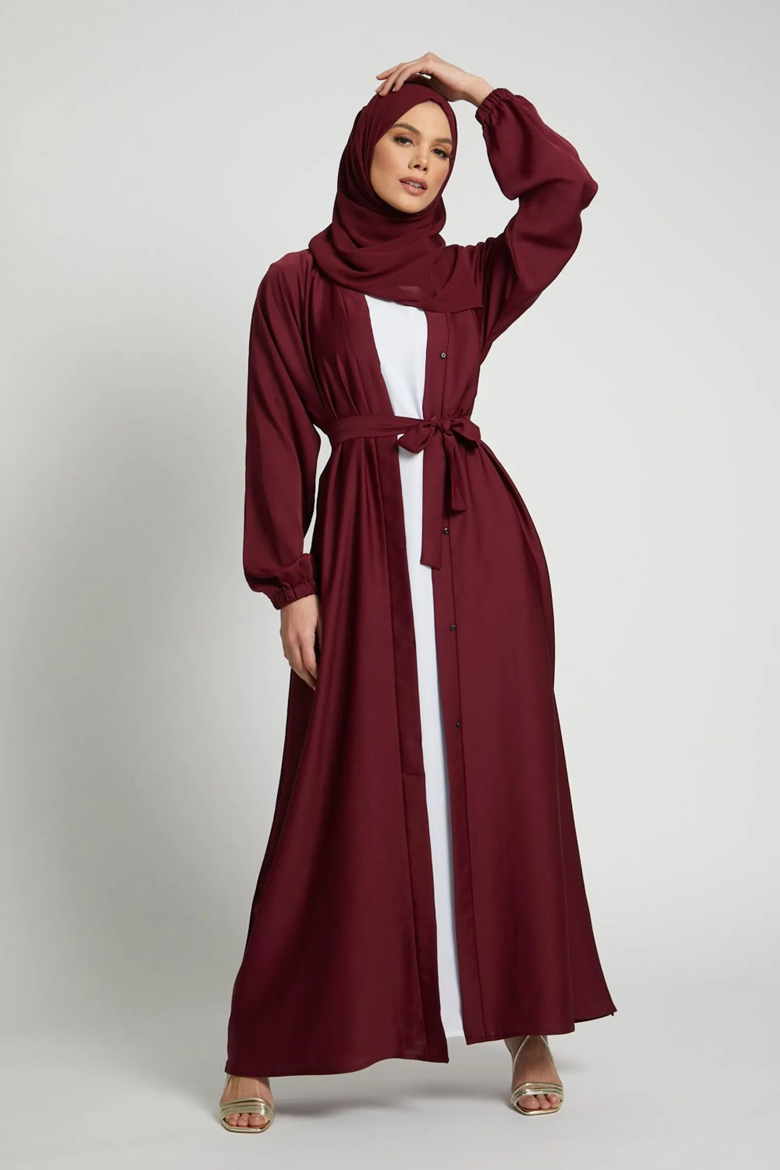 Baju Maroon Cocok dengan Jilbab Warna Apa? Ini 10 Rekomendasinya!