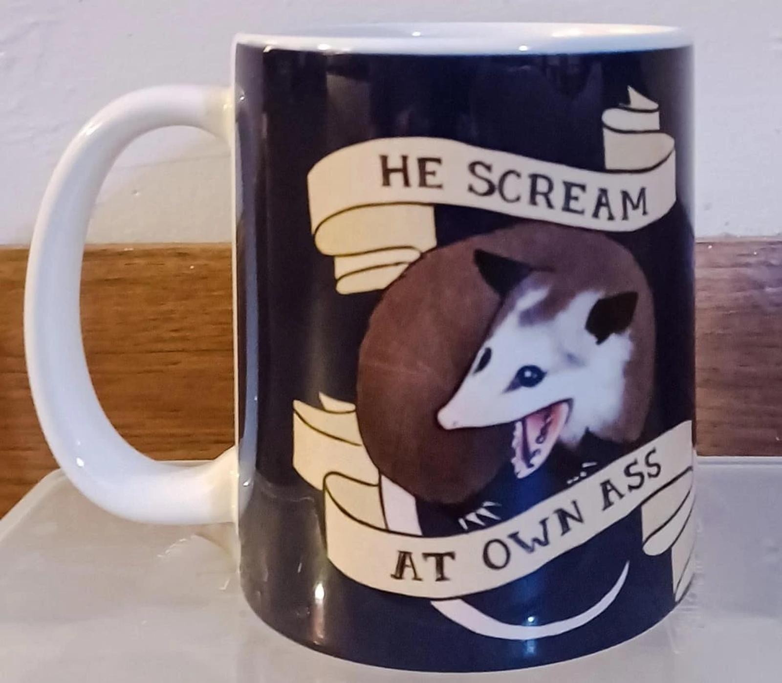 15+ Desain Mug Ter-absurd yang Pernah Ada, Dijamin Bikin Pengen Punya